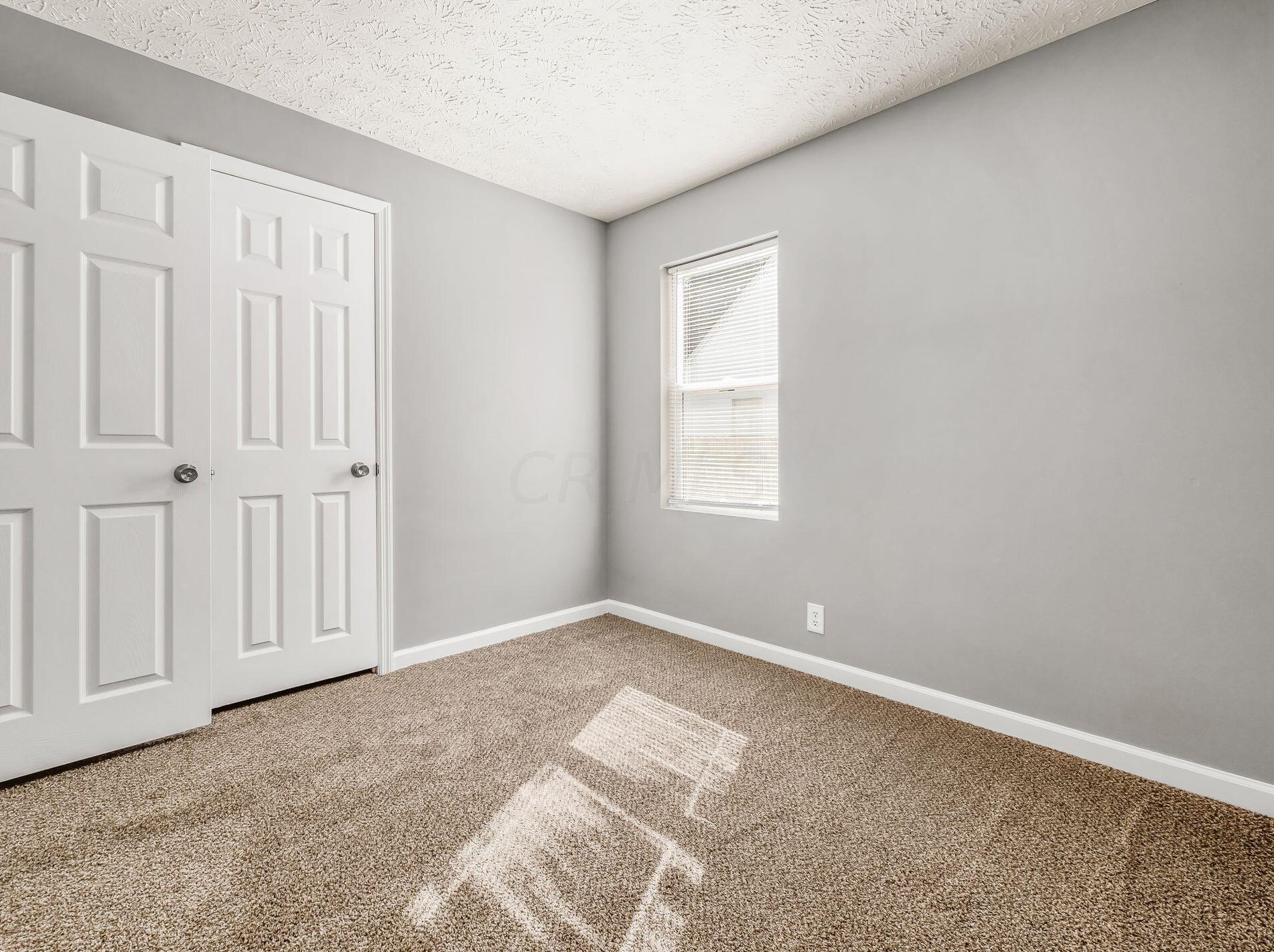 2479 Renwood Pl, Columbus OH  43211-1332 exterior