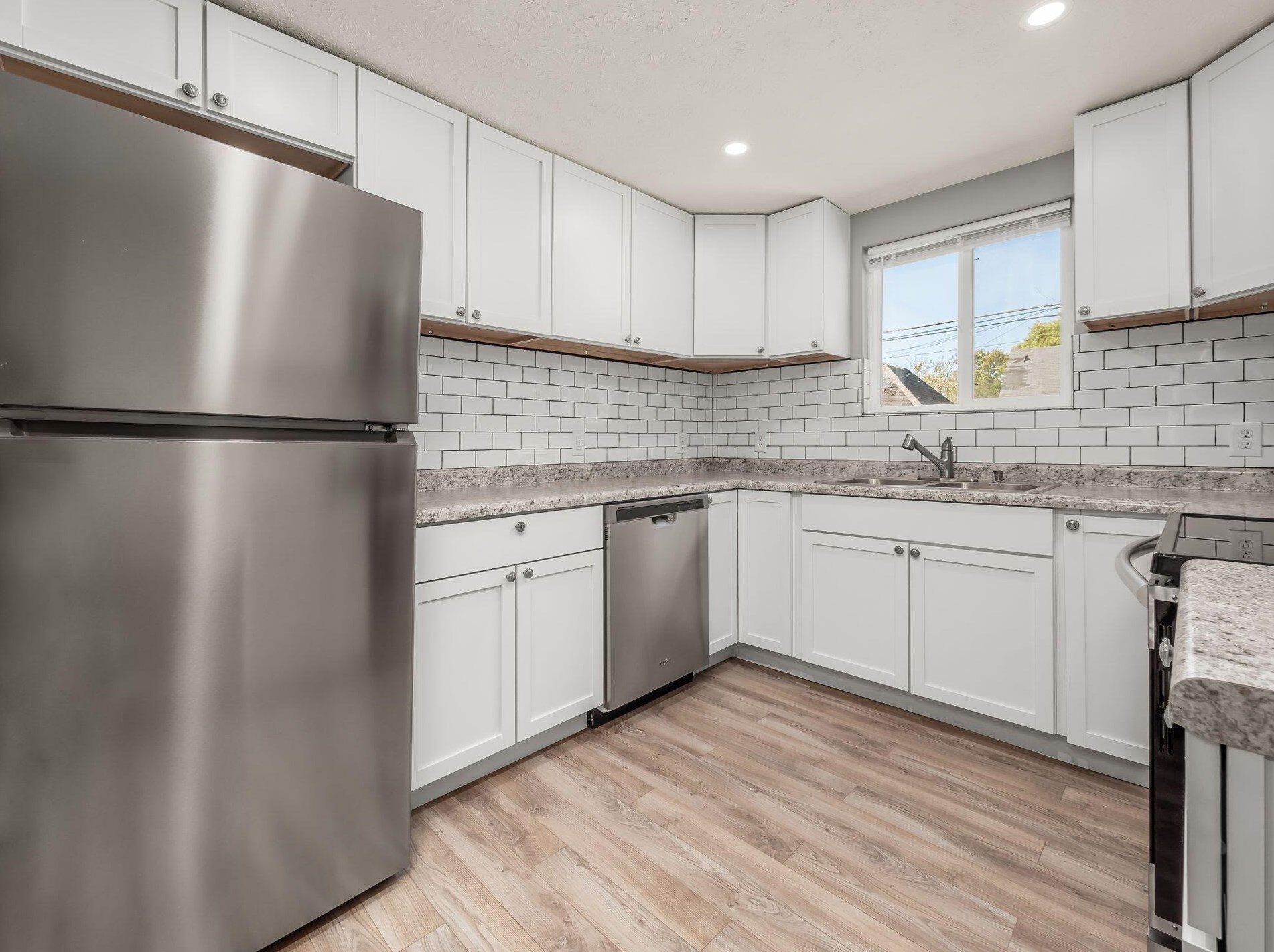 2479 Renwood Pl, Columbus OH  43211-1332 exterior