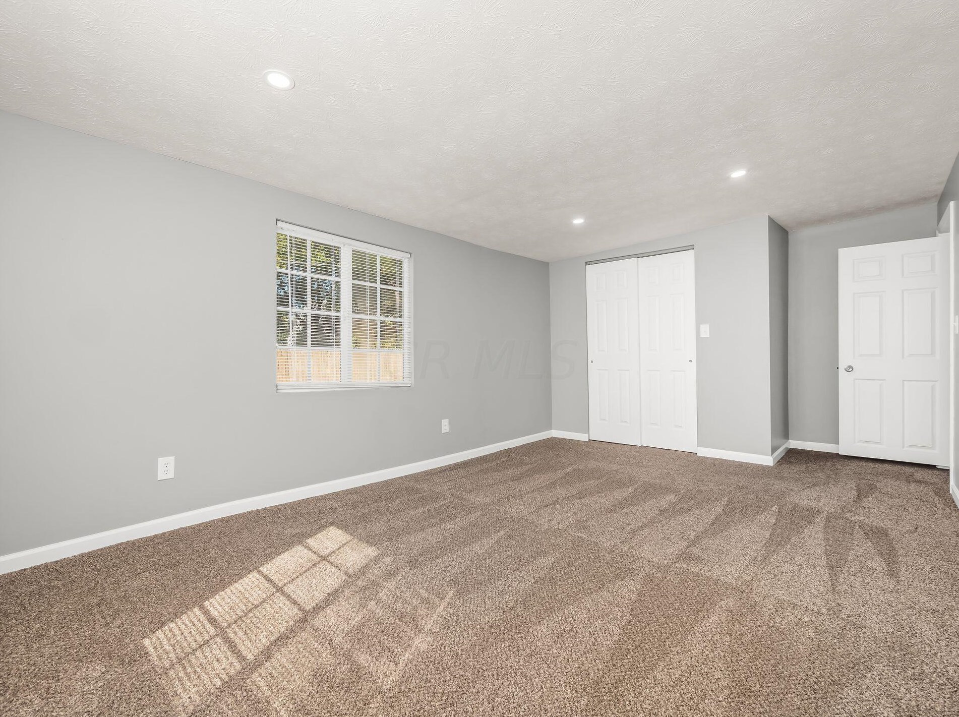 2479 Renwood Pl, Columbus OH  43211-1332 exterior