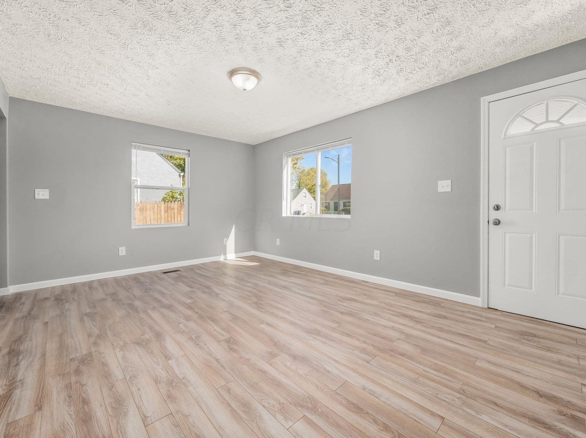 2479 Renwood Pl, Columbus OH  43211-1332 exterior