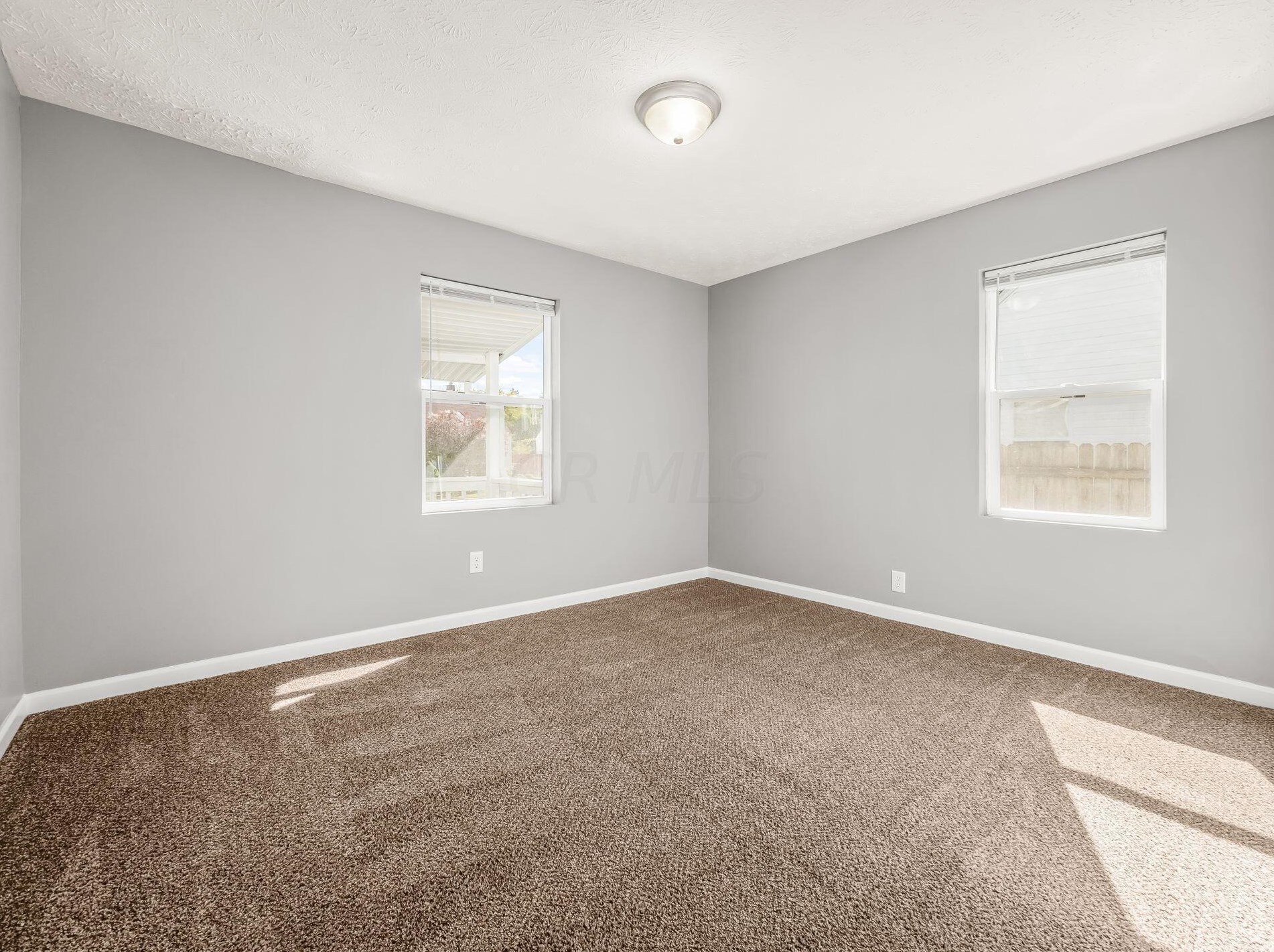 2479 Renwood Pl, Columbus OH  43211-1332 exterior