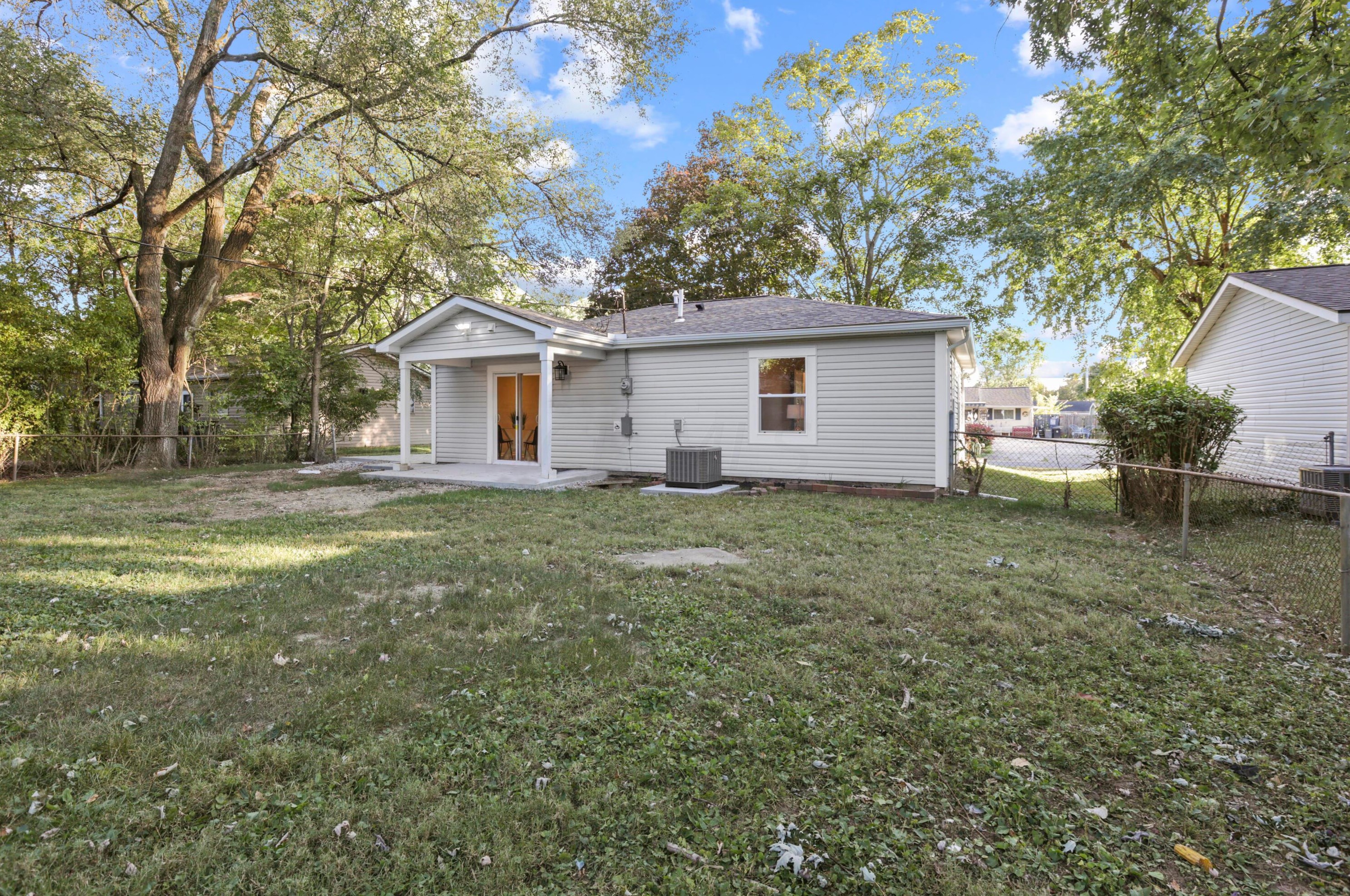 5338 Newport Rd, Columbus OH 43232-6324 exterior