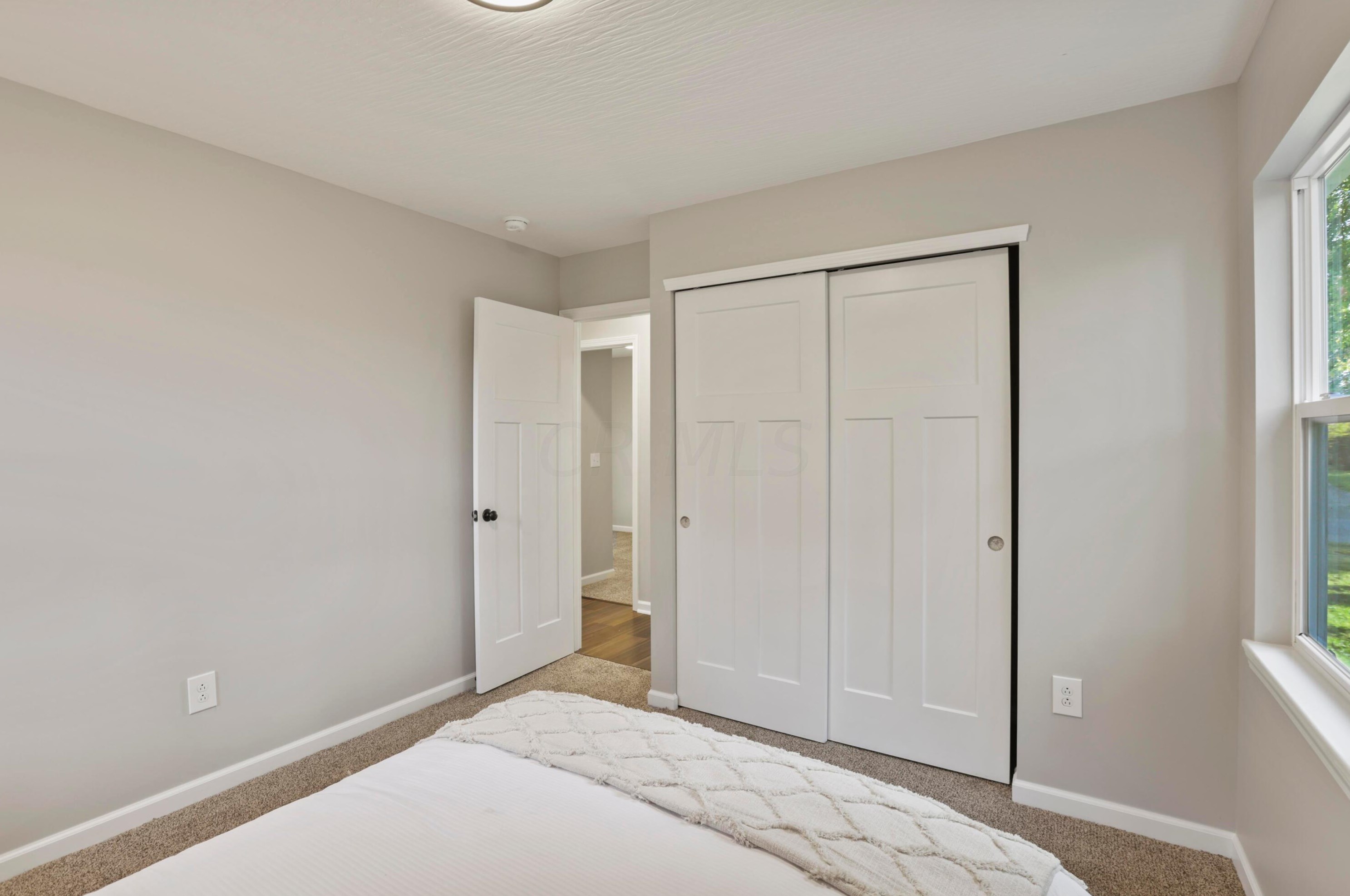 5338 Newport Rd, Columbus OH 43232-6324 exterior