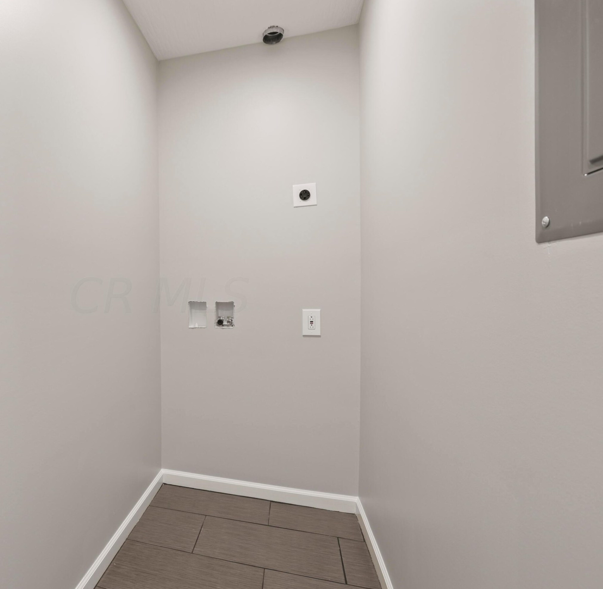 5338 Newport Rd, Columbus OH 43232-6324 exterior