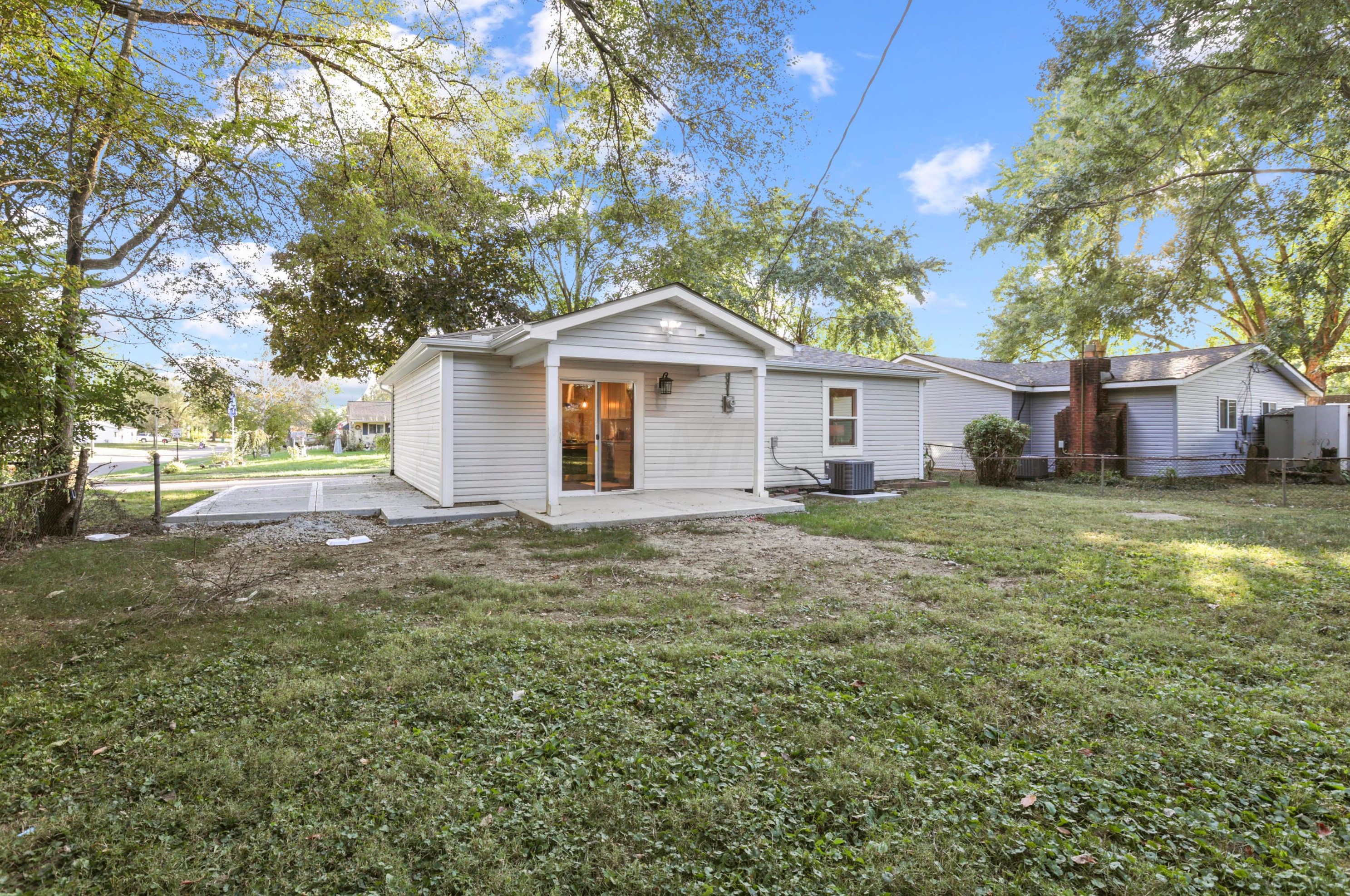 5338 Newport Rd, Columbus OH 43232-6324 exterior