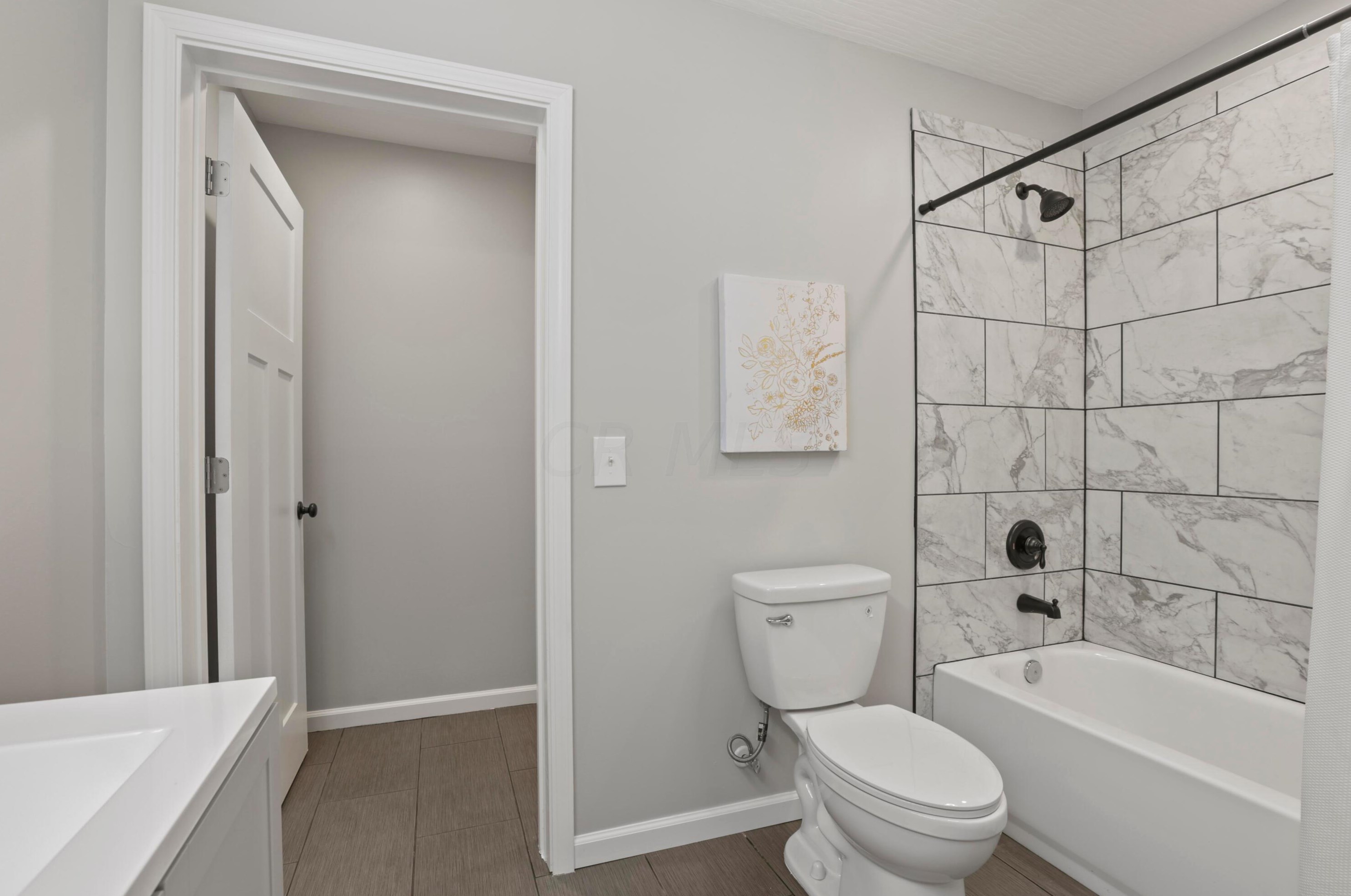 5338 Newport Rd, Columbus OH 43232-6324 exterior