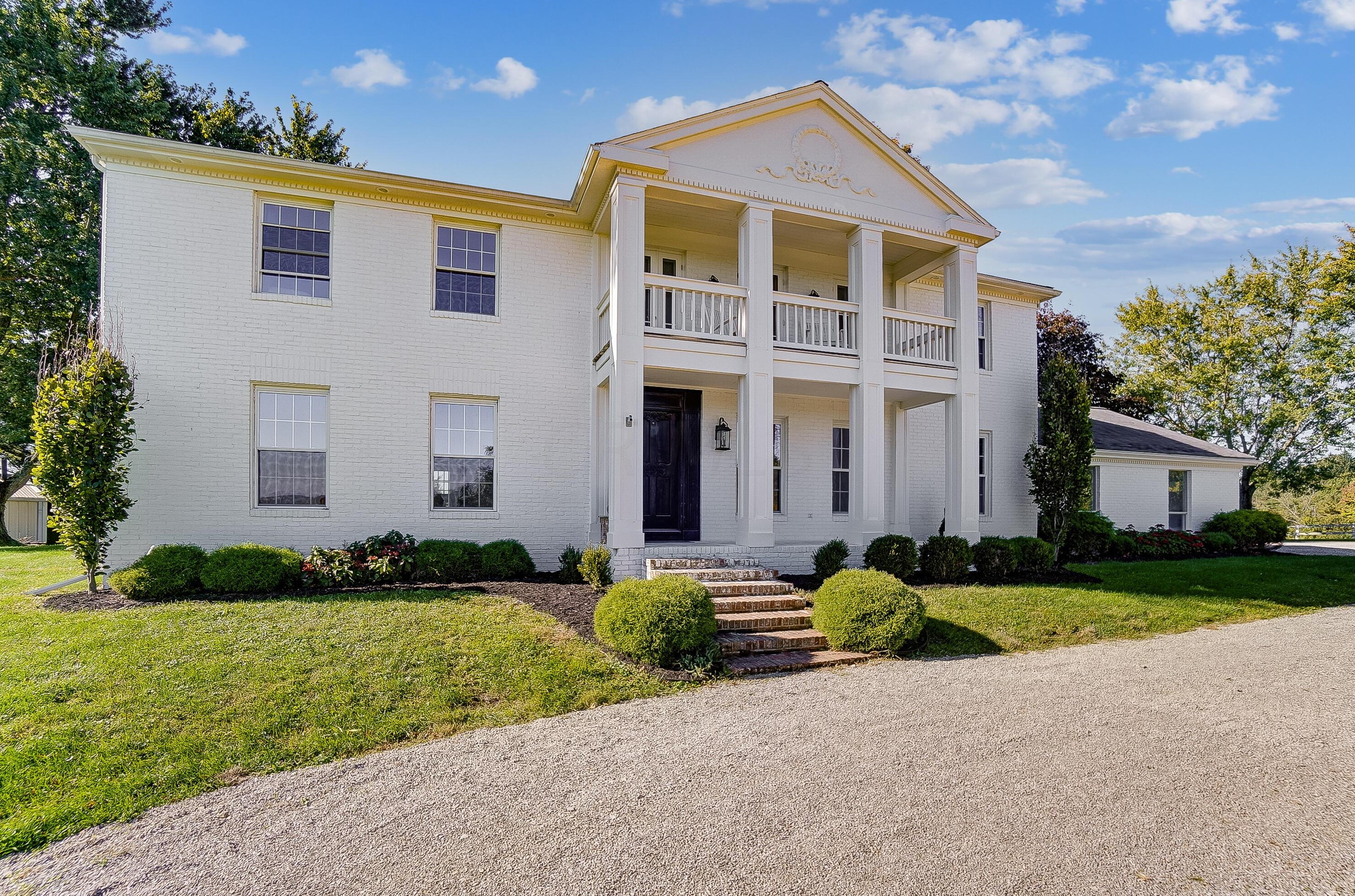 2437 Old Columbus Rd, Granville OH  43023-9678 exterior