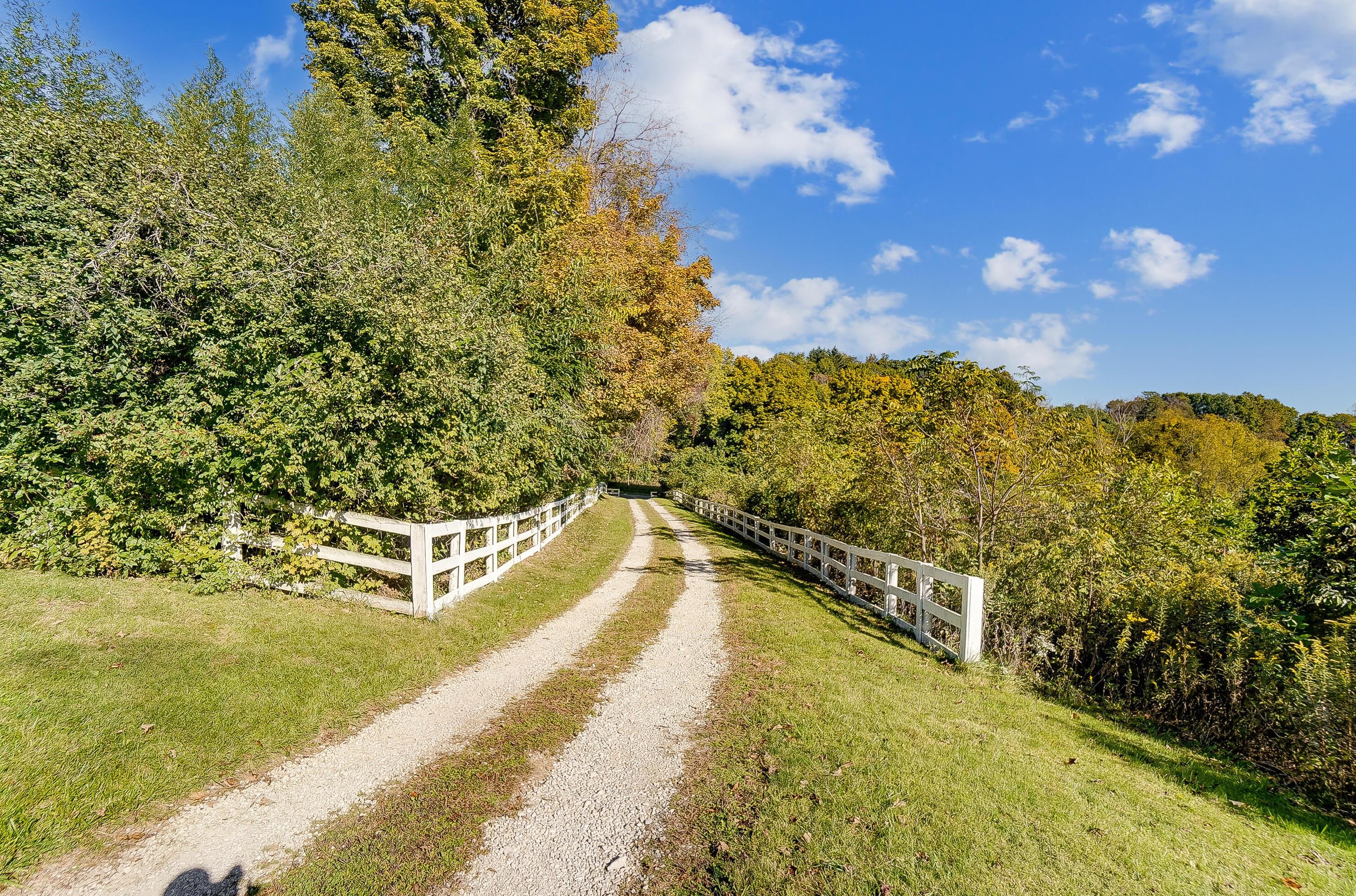 2437 Old Columbus Rd, Granville OH  43023-9678 exterior