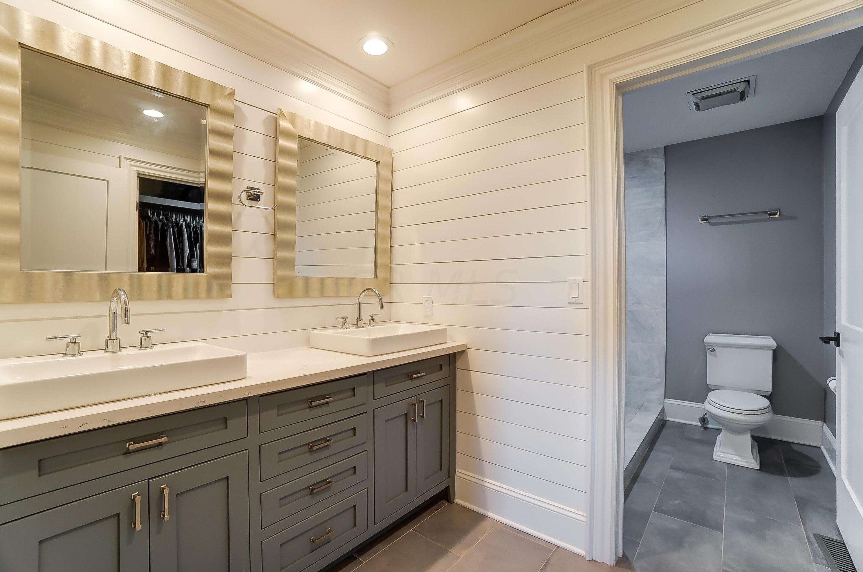 2437 Old Columbus Rd, Granville OH  43023-9678 exterior