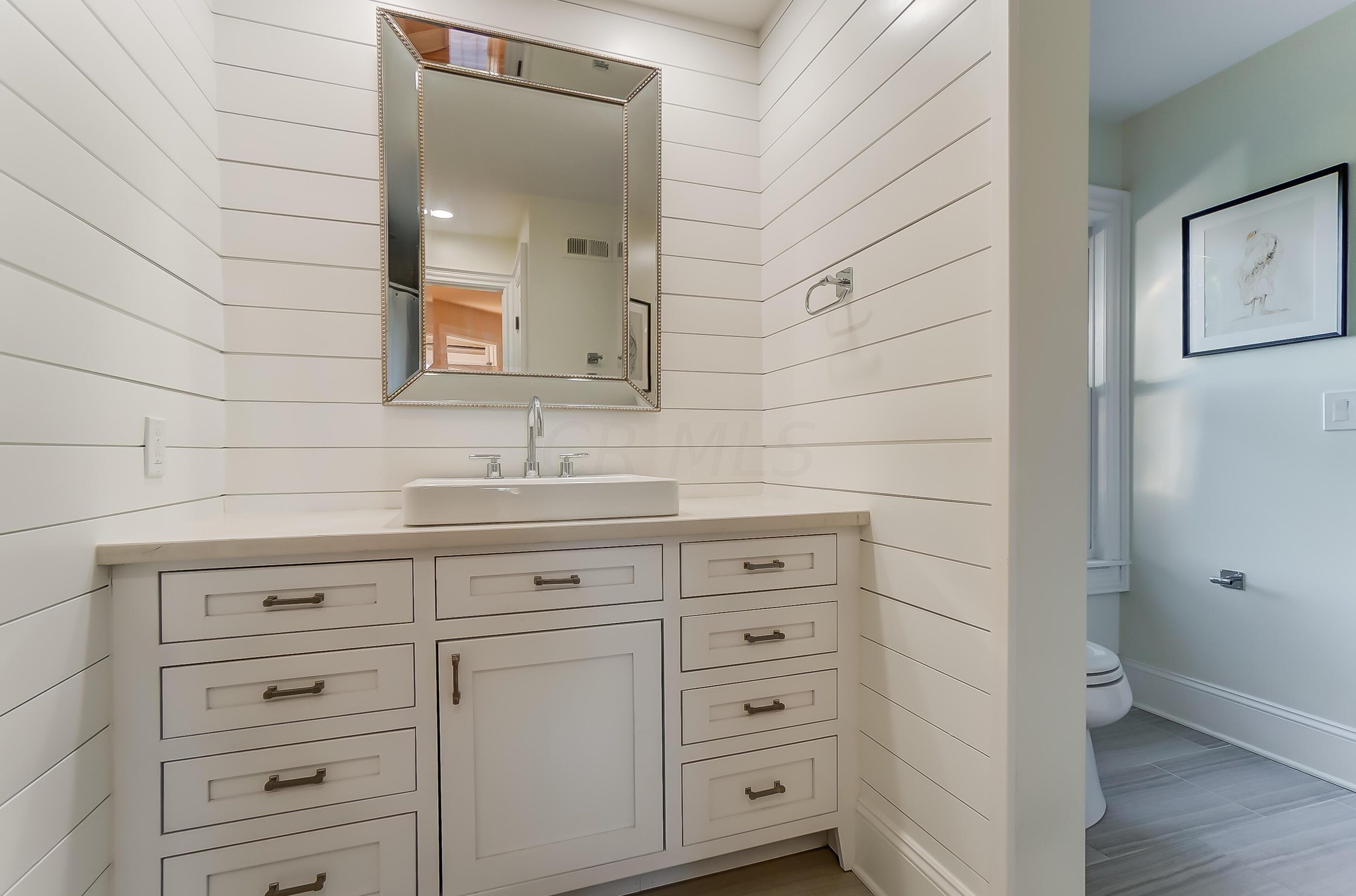 2437 Old Columbus Rd, Granville OH  43023-9678 exterior