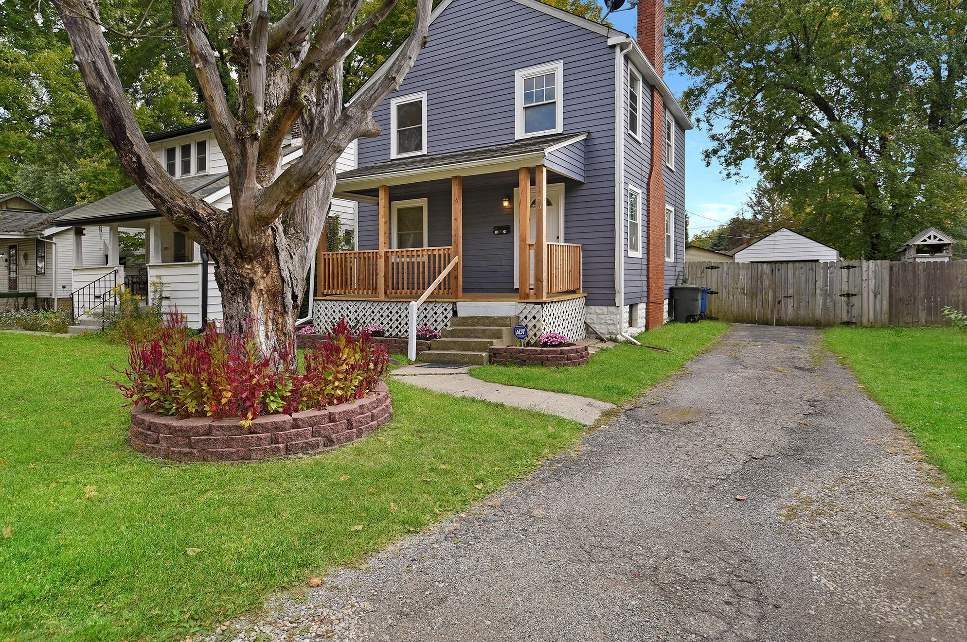 1729 Kenworth Rd, Columbus, OH 43224-4363