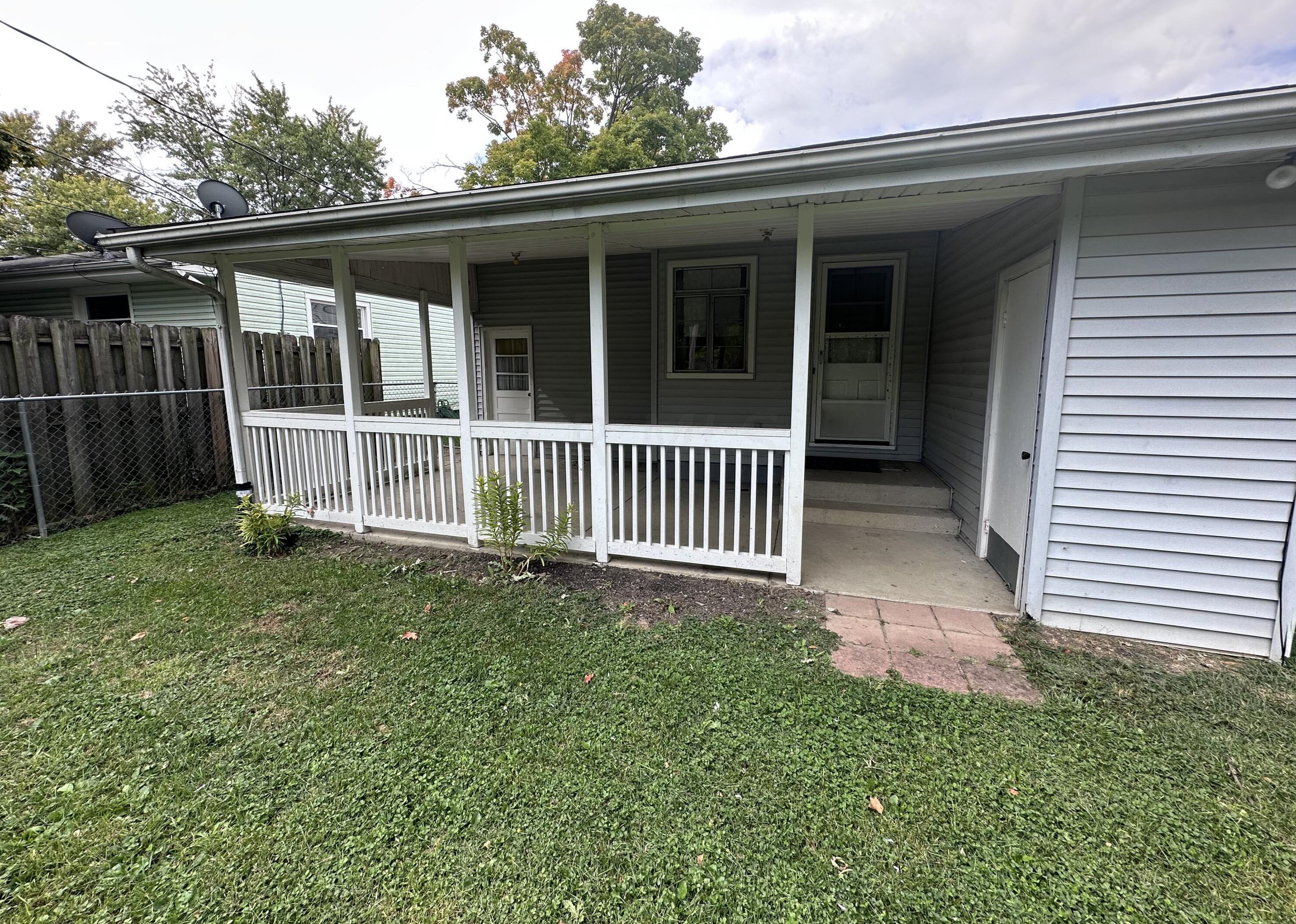 456 Bernhard Rd, Columbus OH 43213-1936 exterior