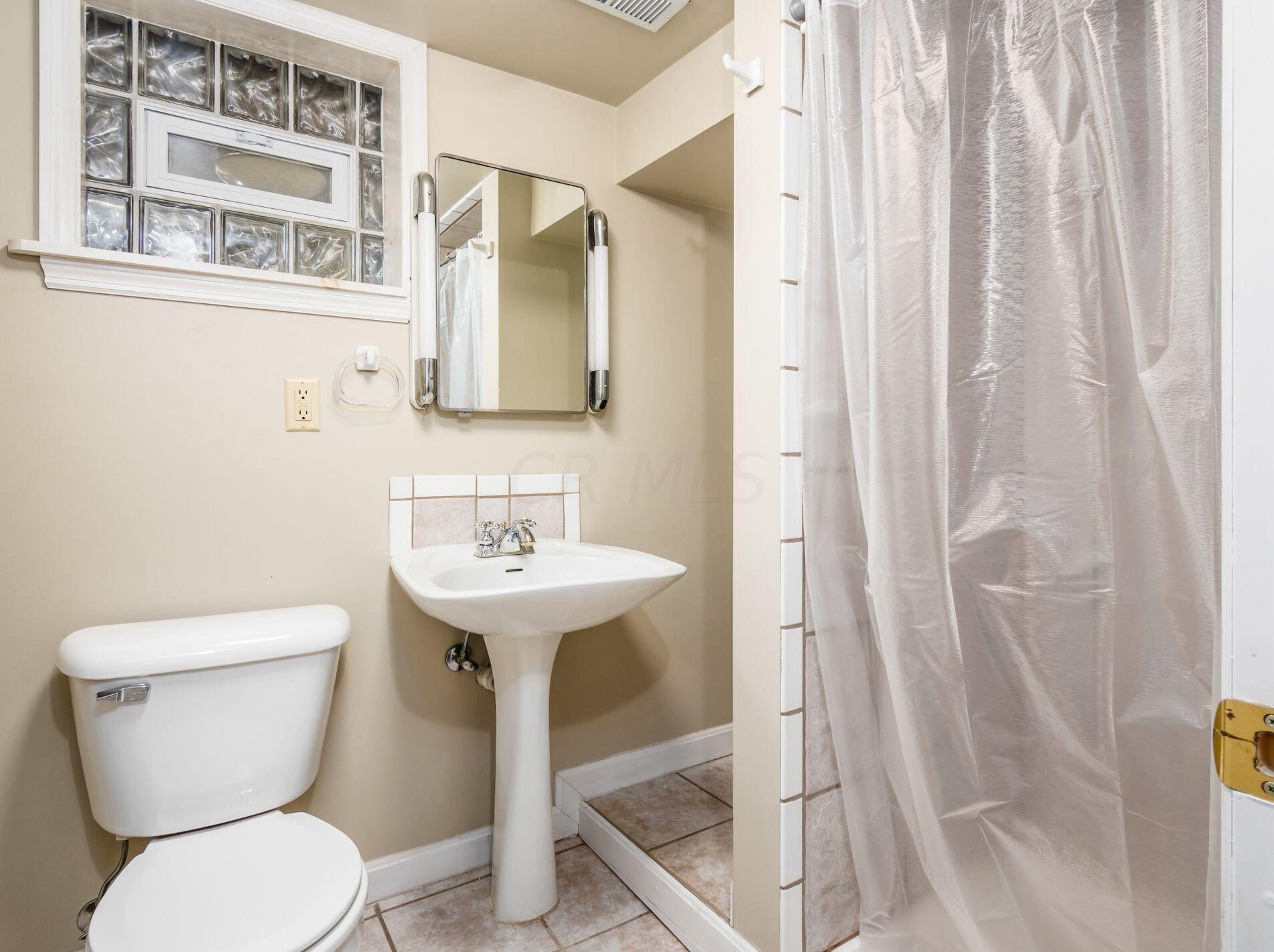 89 Remington Rd, Columbus OH 43209-2458 exterior