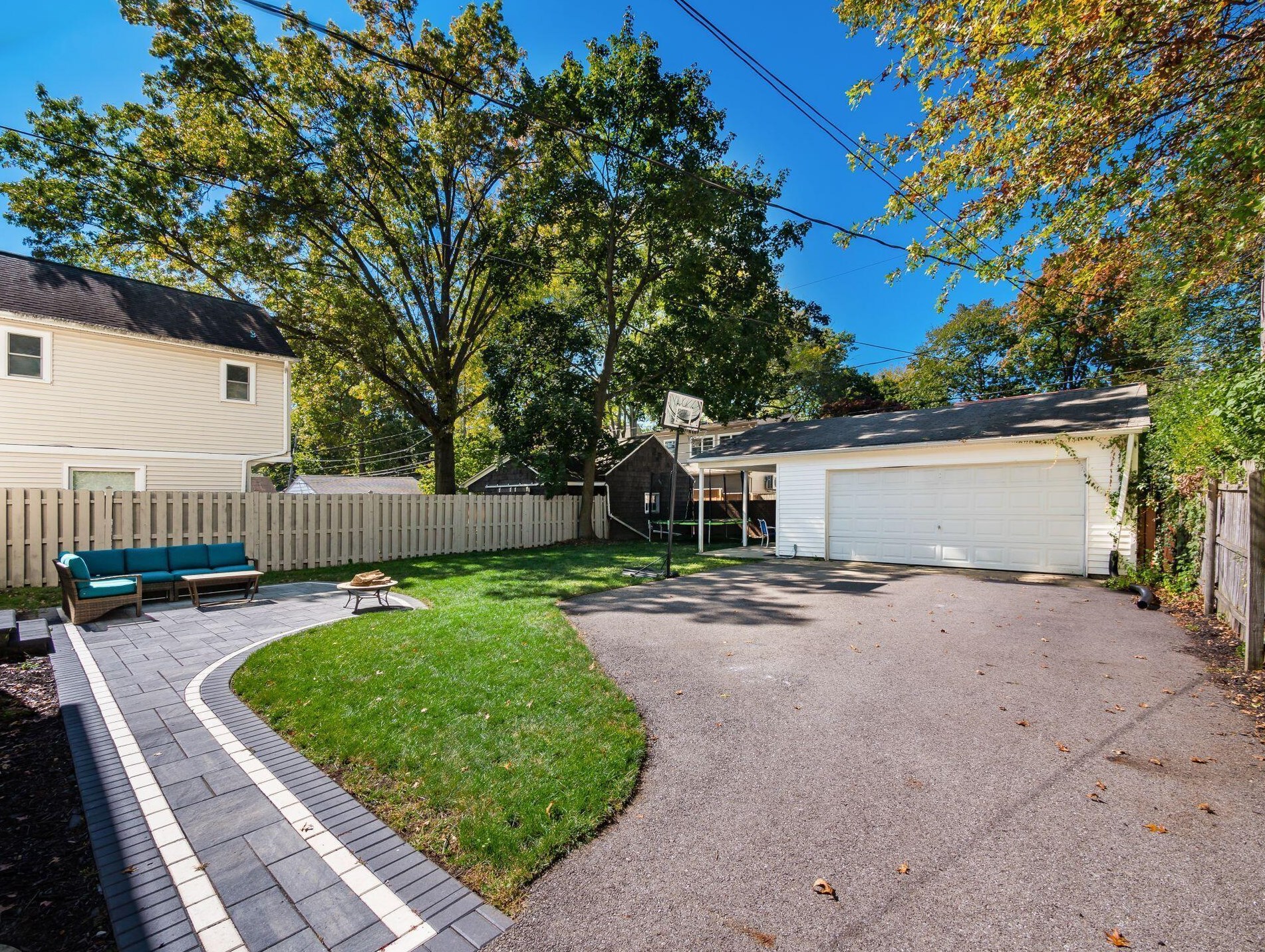 89 Remington Rd, Columbus OH 43209-2458 exterior