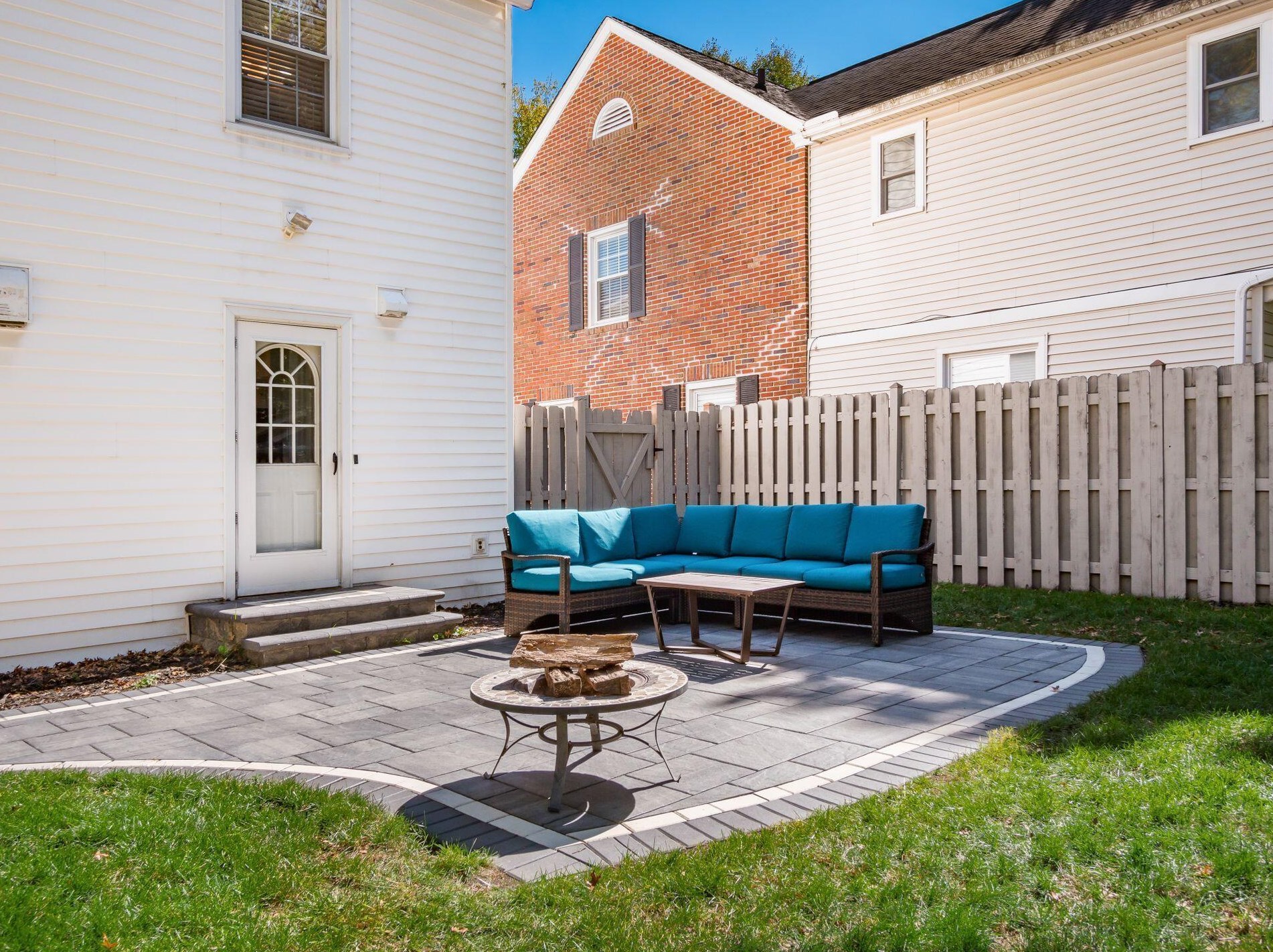 89 Remington Rd, Columbus OH 43209-2458 exterior