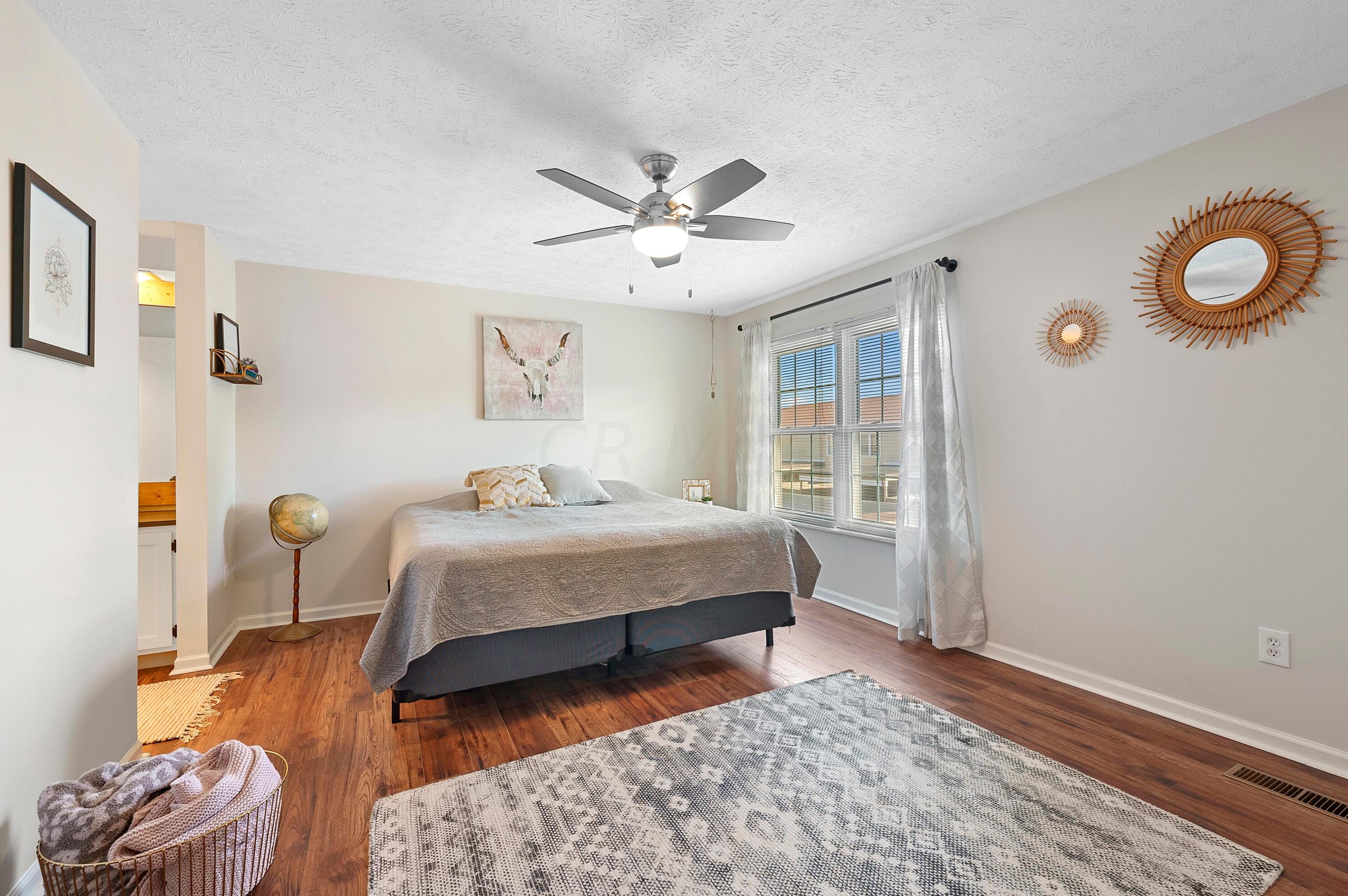 5101 Sansom Ct, Columbus OH 43220-2550 exterior