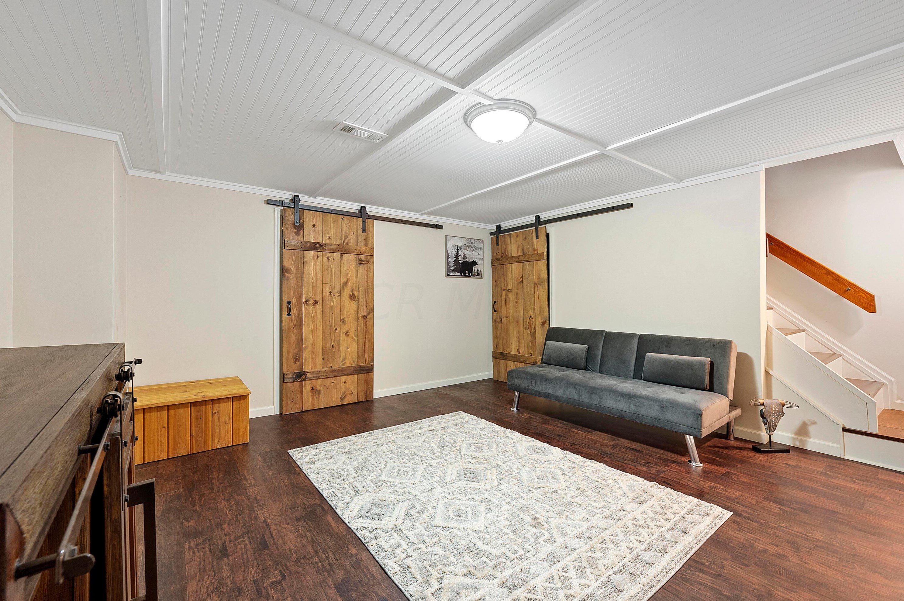 5101 Sansom Ct, Columbus OH 43220-2550 exterior