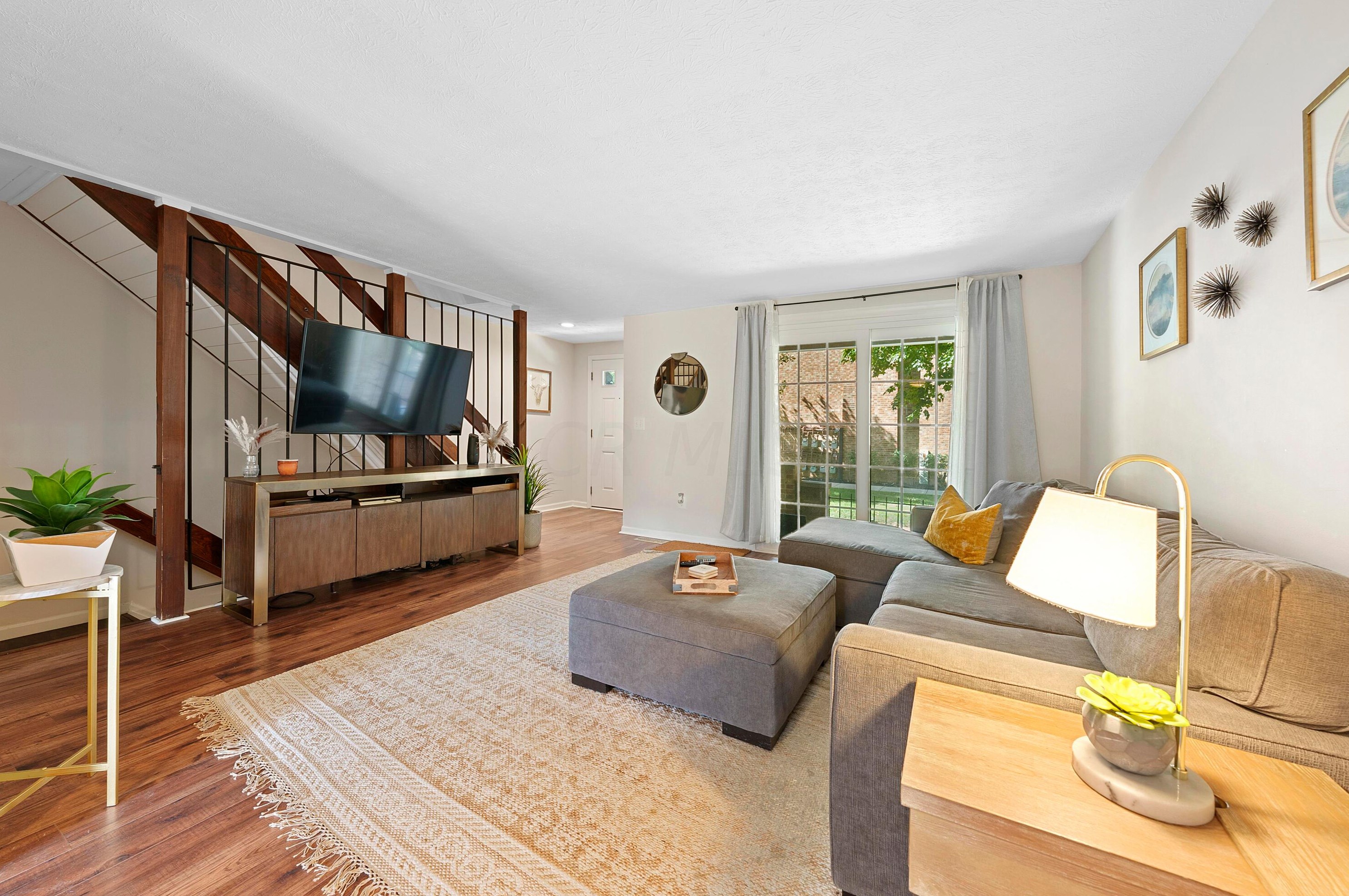 5101 Sansom Ct, Columbus OH 43220-2550 exterior