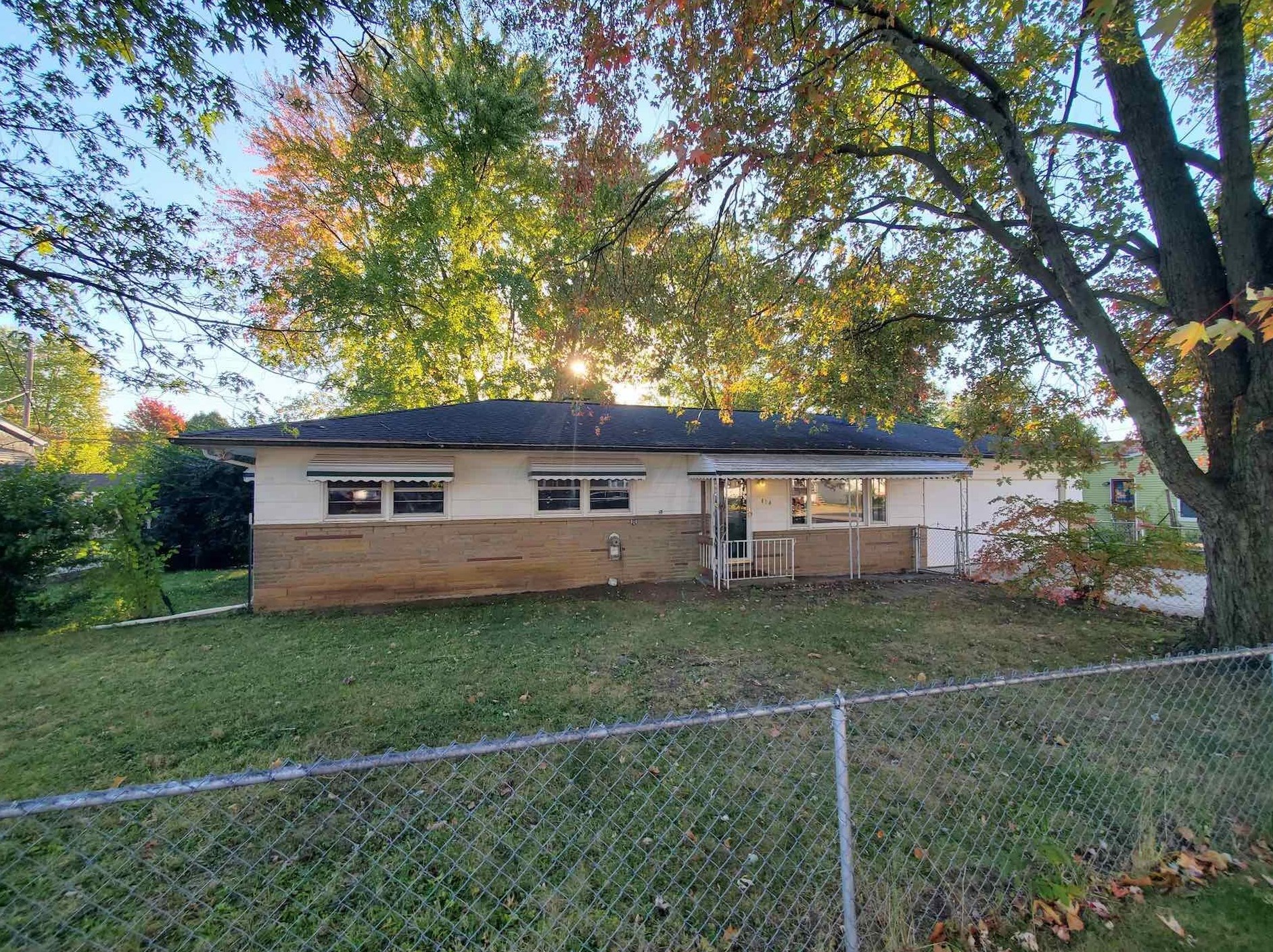 414 Woodlawn Ave, Columbus, OH 43228-2225