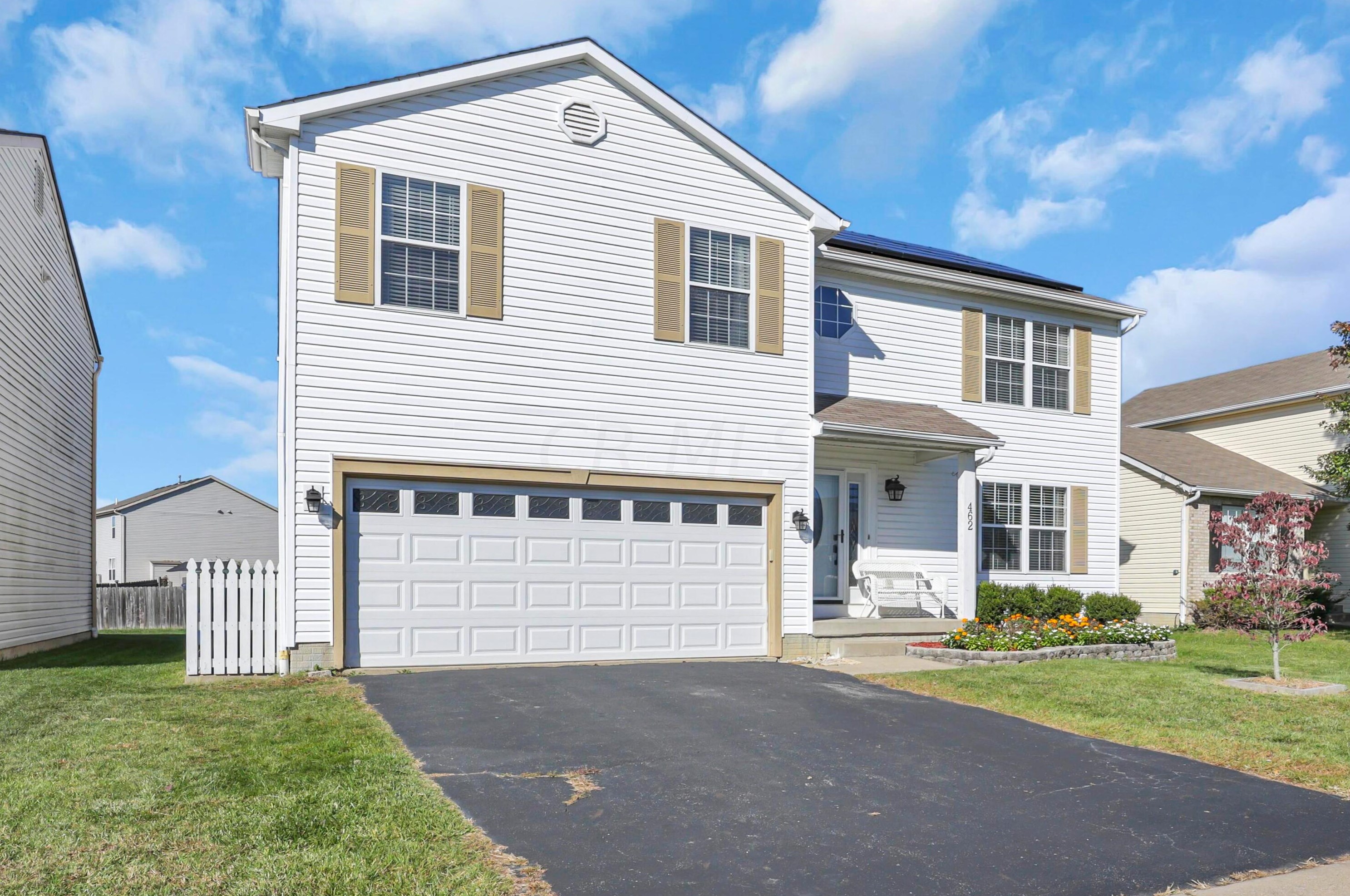 462 Dover Pond Dr, Blacklick, OH 43004