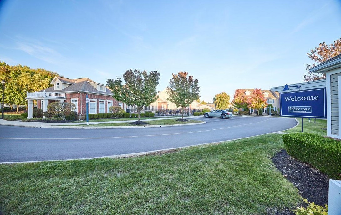 6486 Walnut Fork Dr, Westerville, OH 43081-7105