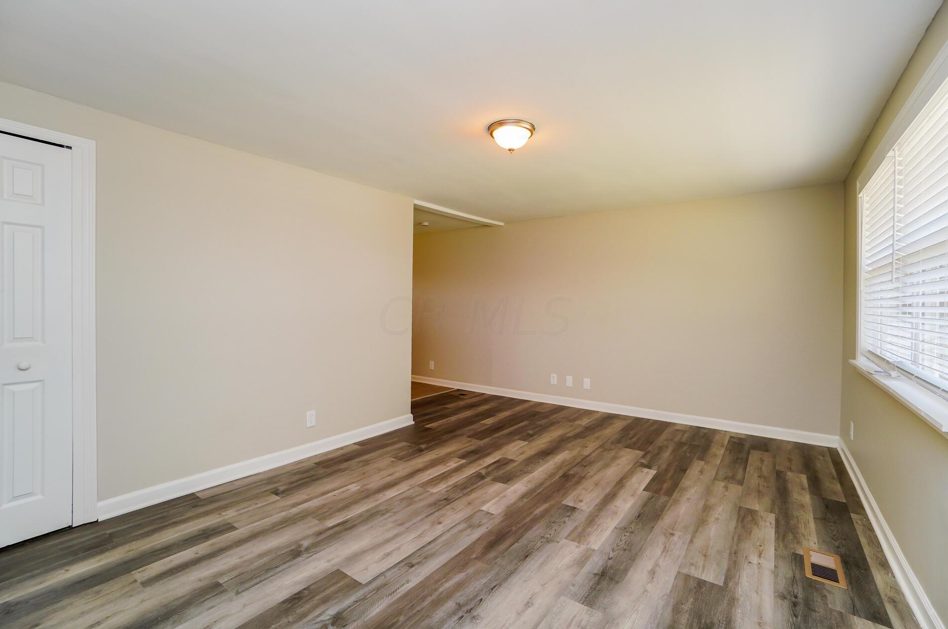 357 Amesbury Dr, Columbus OH  43230-2342 exterior