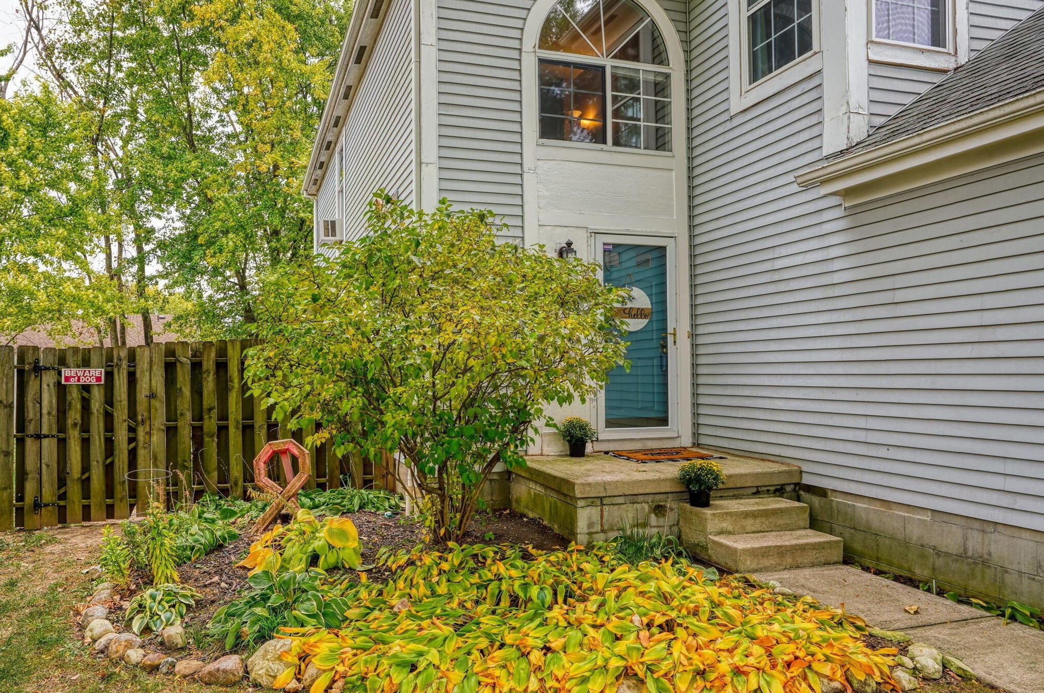 1276 Pinnacle Dr, Columbus OH 43204-1776 exterior