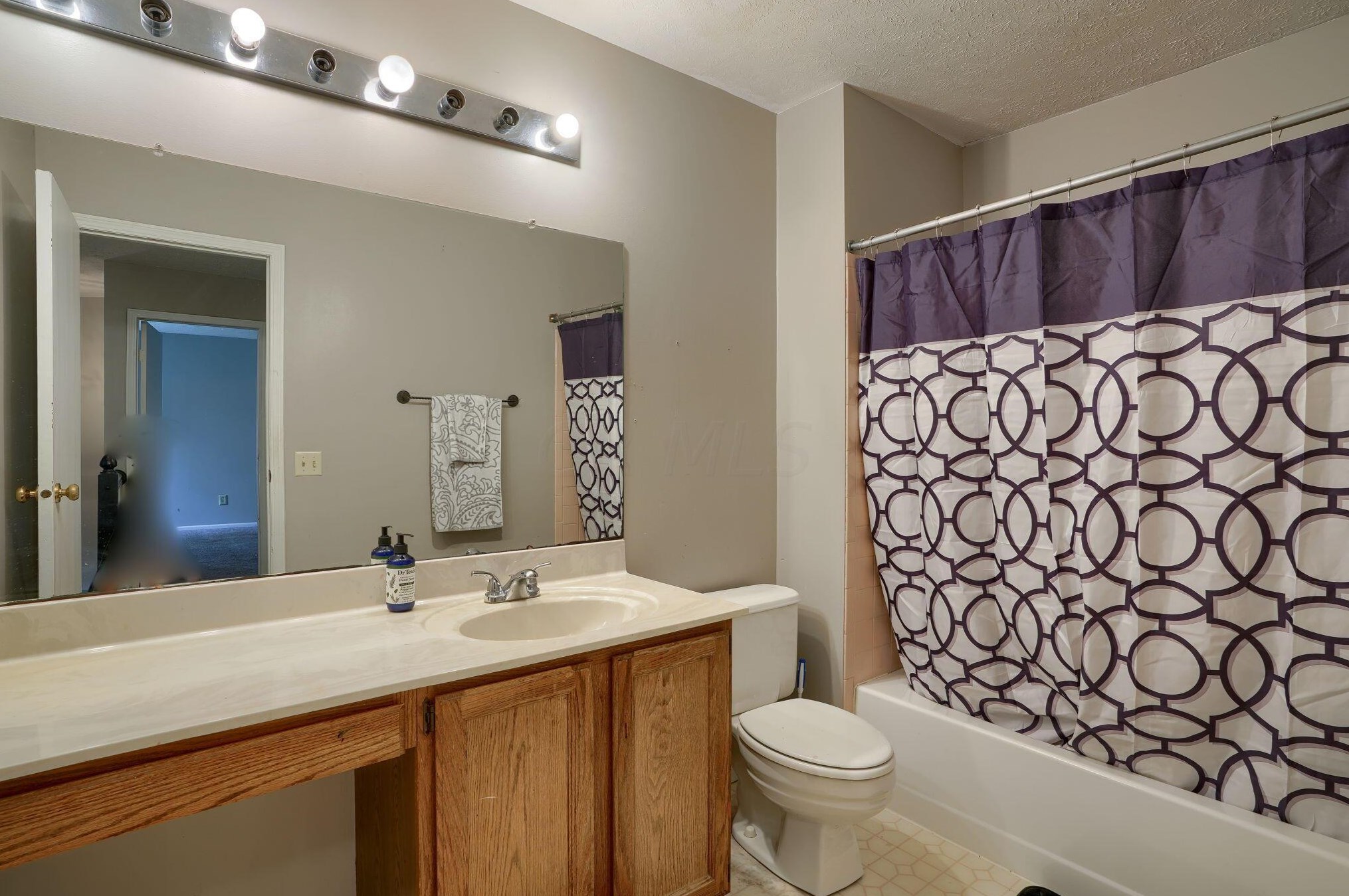 1276 Pinnacle Dr, Columbus OH 43204-1776 exterior