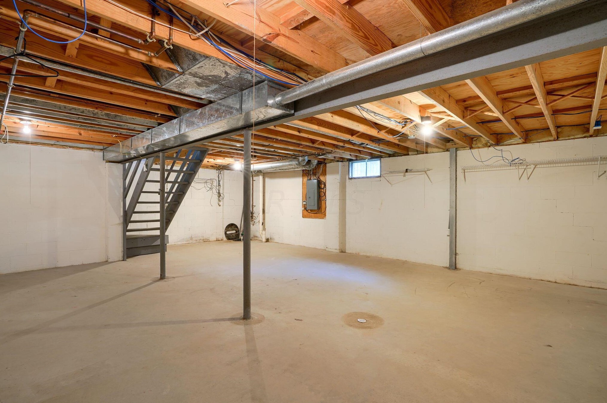 1276 Pinnacle Dr, Columbus OH 43204-1776 exterior