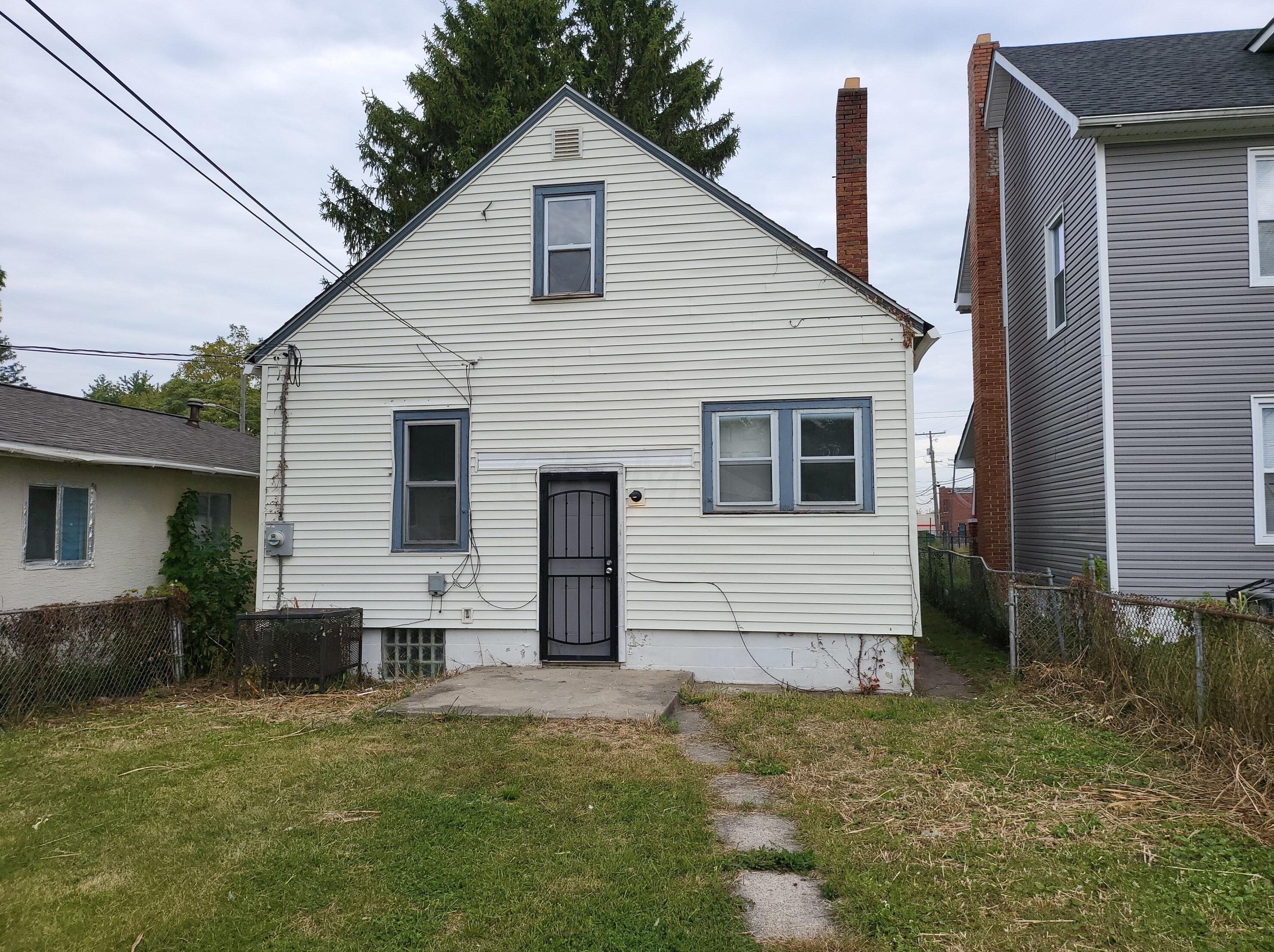 1673 Genessee Ave, Columbus OH 43211-1548 exterior