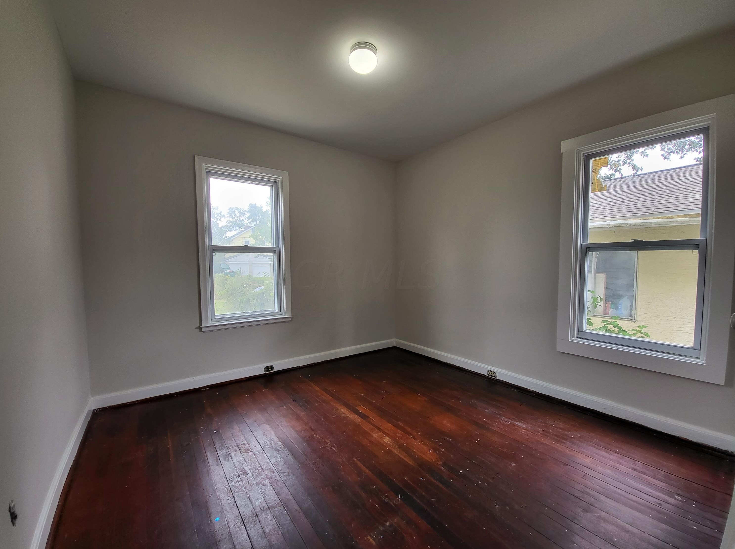 1673 Genessee Ave, Columbus OH 43211-1548 exterior