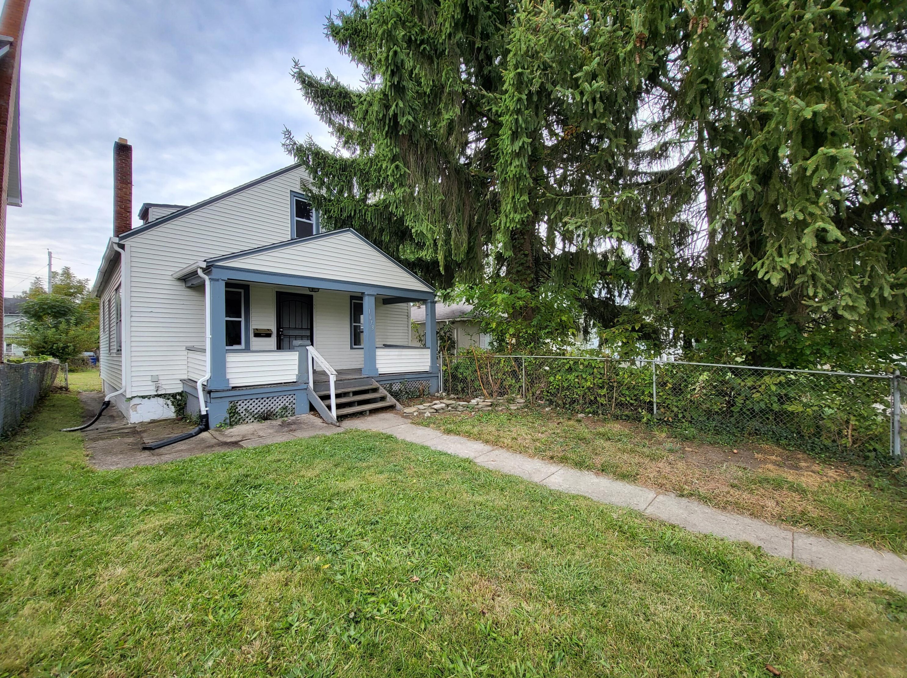 1673 Genessee Ave, Columbus, OH 43211-1547