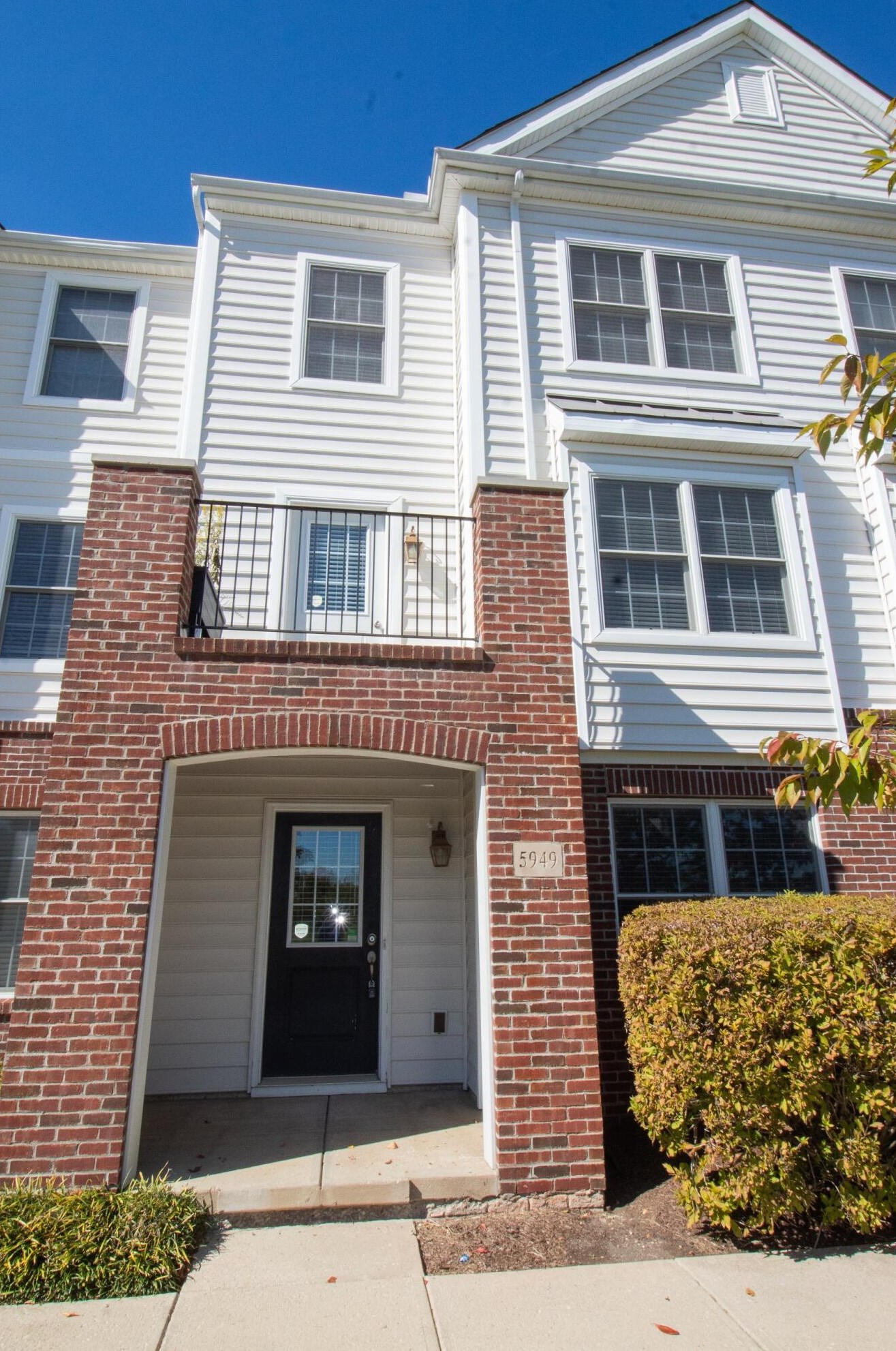 5949 Eden Valley Dr, Westerville, OH 43081-7094