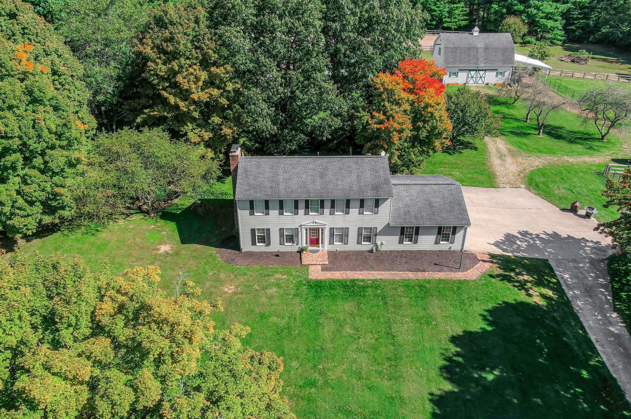 2120 Hankinson Rd, Granville, OH 43023-9705