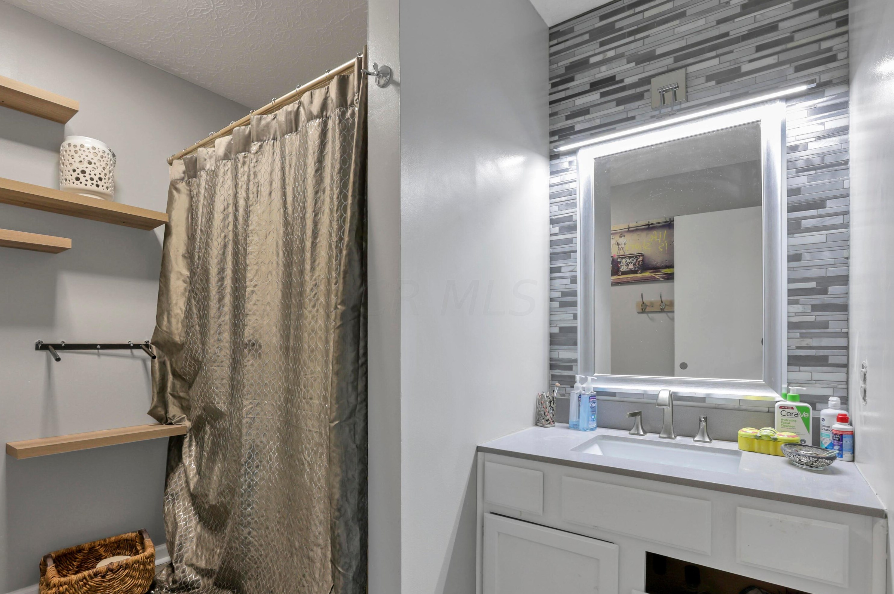 3806 State Route 752, Ashville OH  43103-9516 exterior