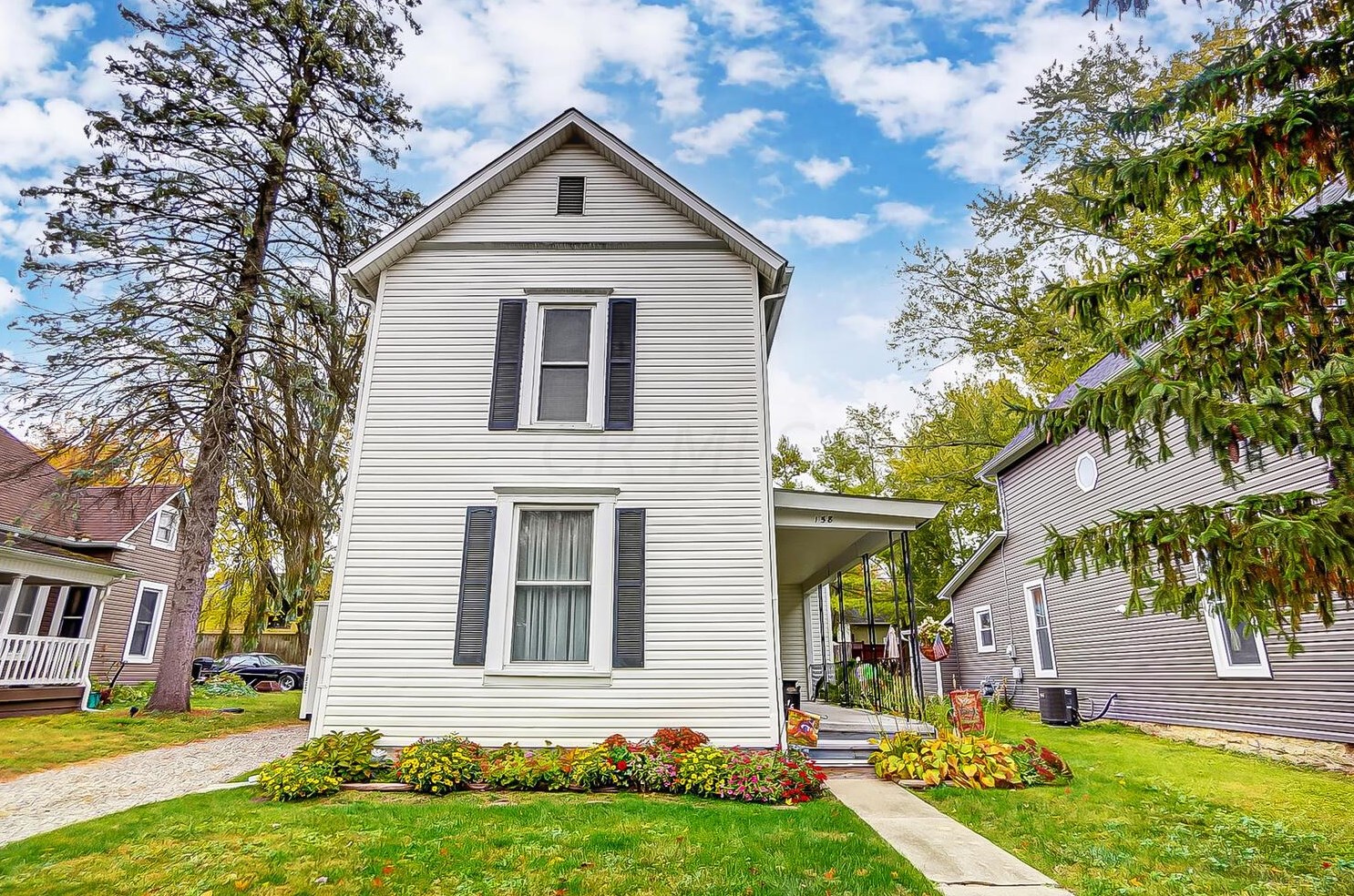 158 N Oak St, London, OH 43140
