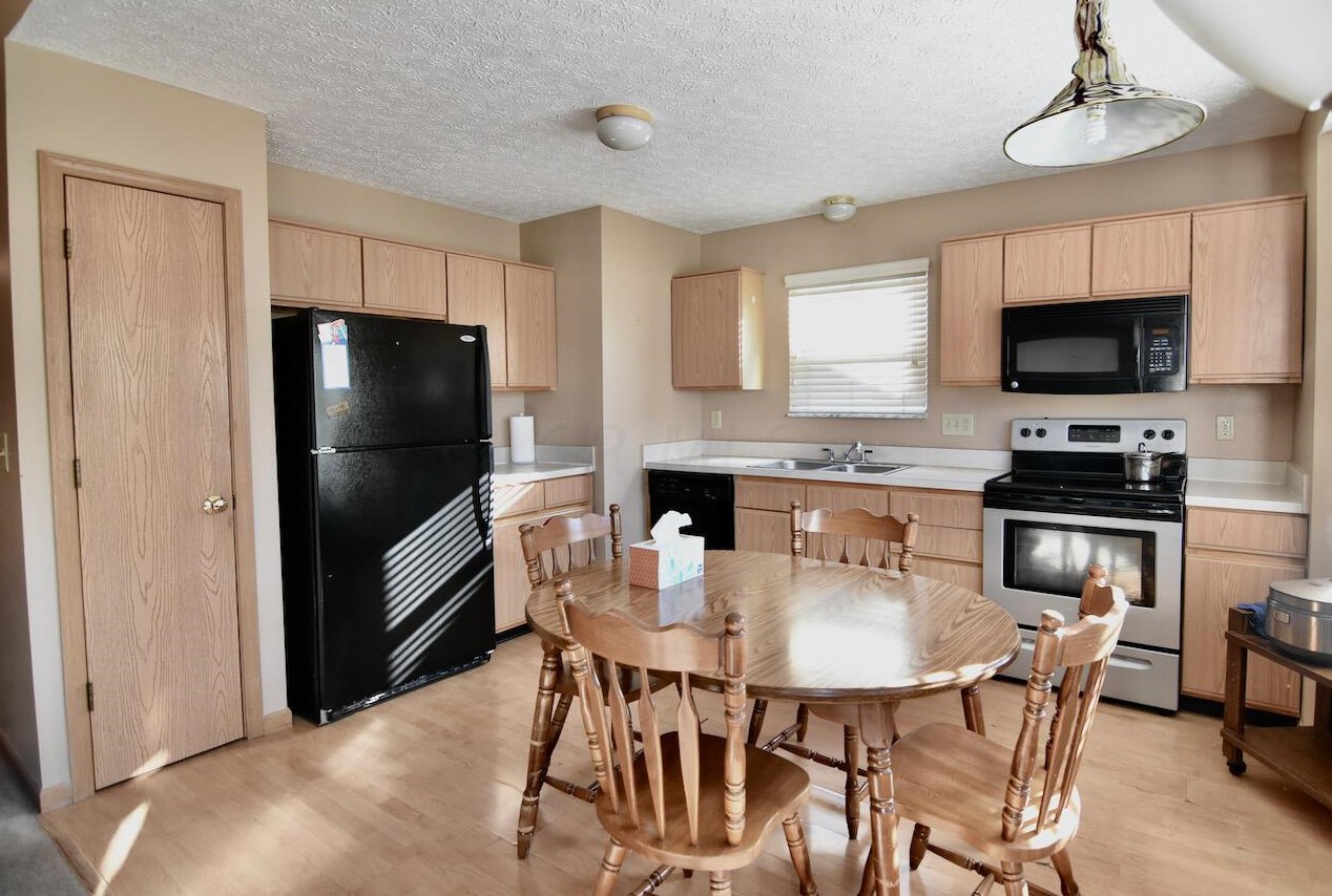 2991 Footloose Dr, Columbus OH 43231-8812 exterior