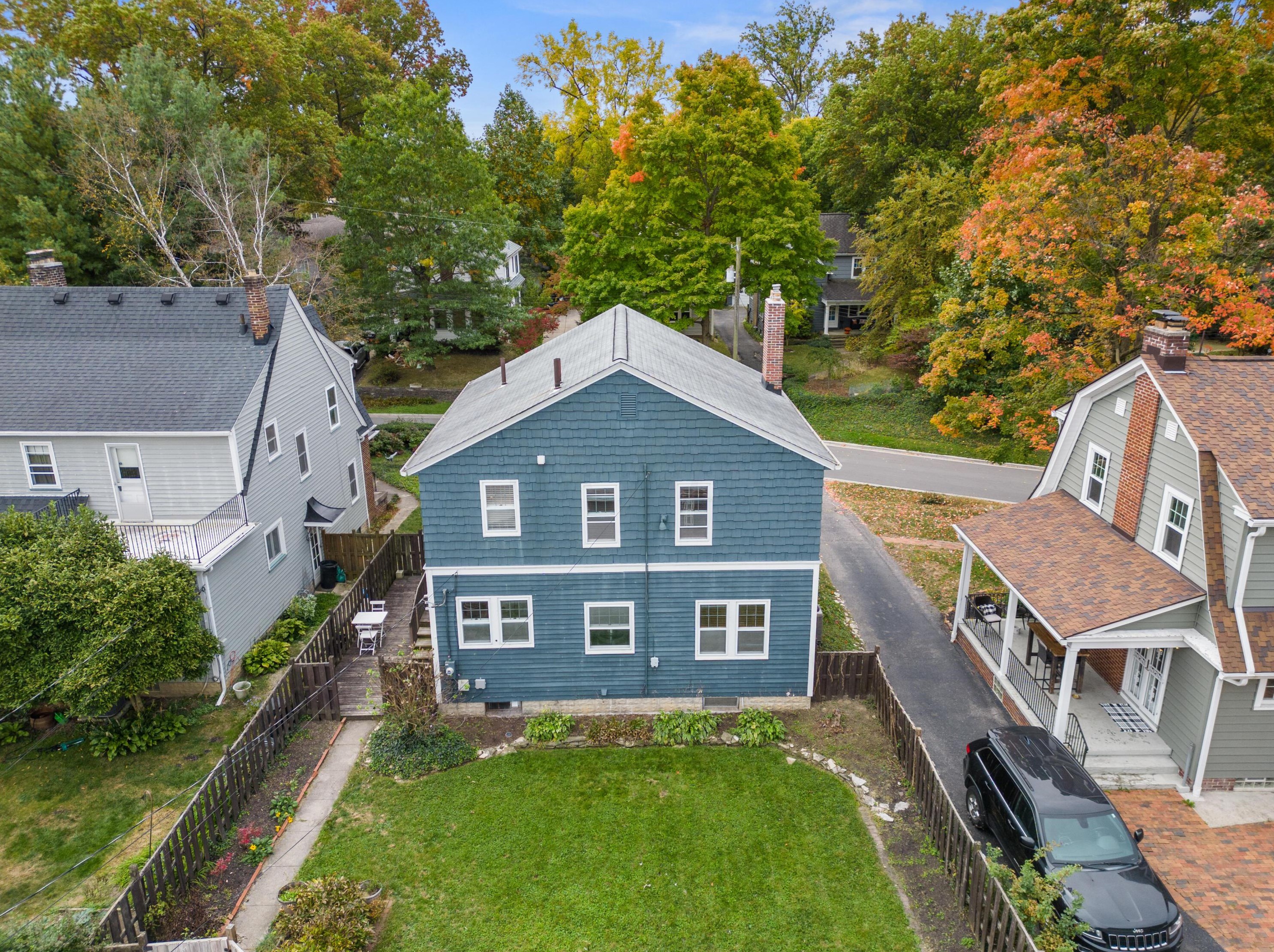 454 Midgard Rd, Columbus OH  43202-1409 exterior