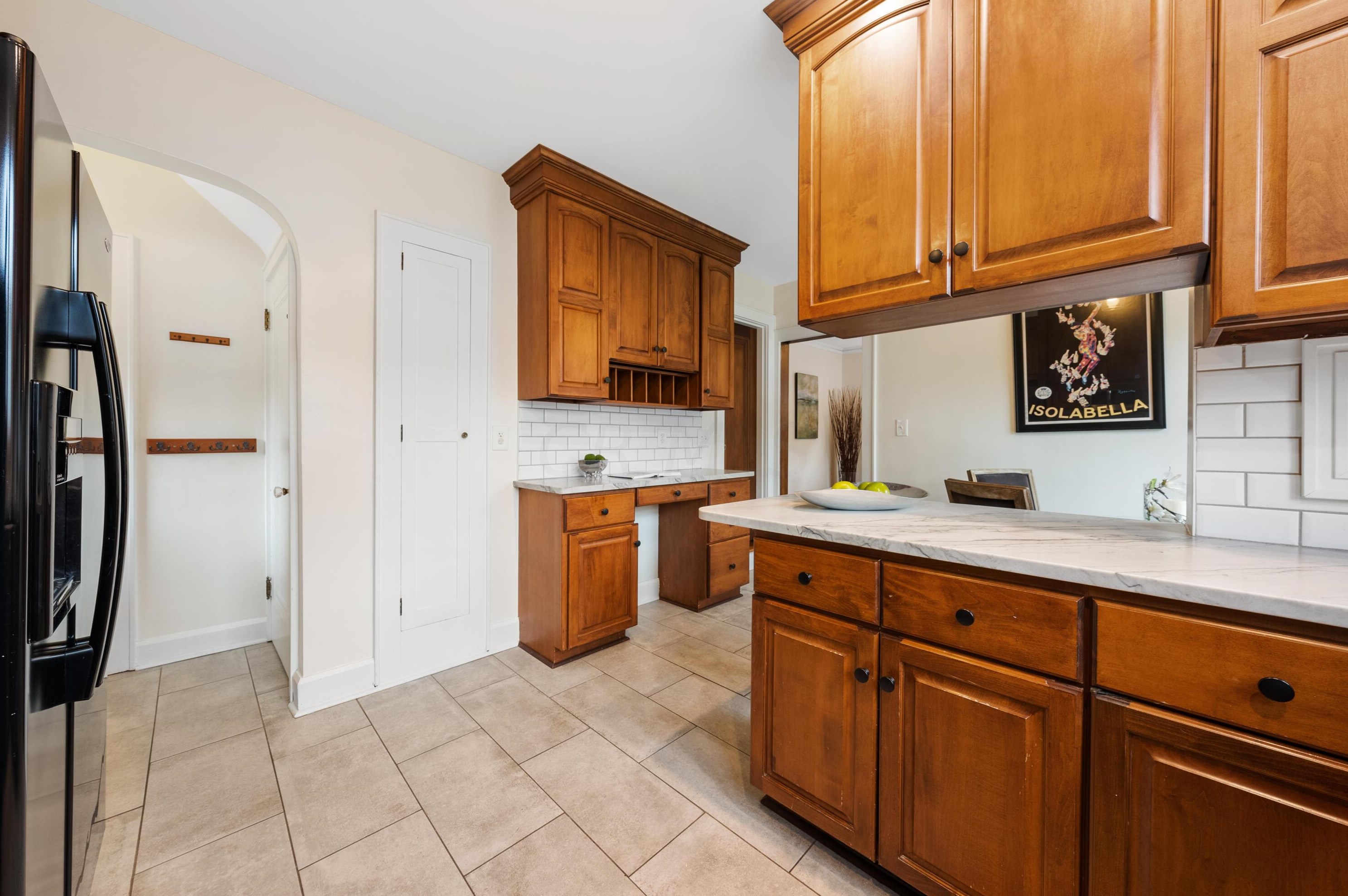 454 Midgard Rd, Columbus OH  43202-1409 exterior