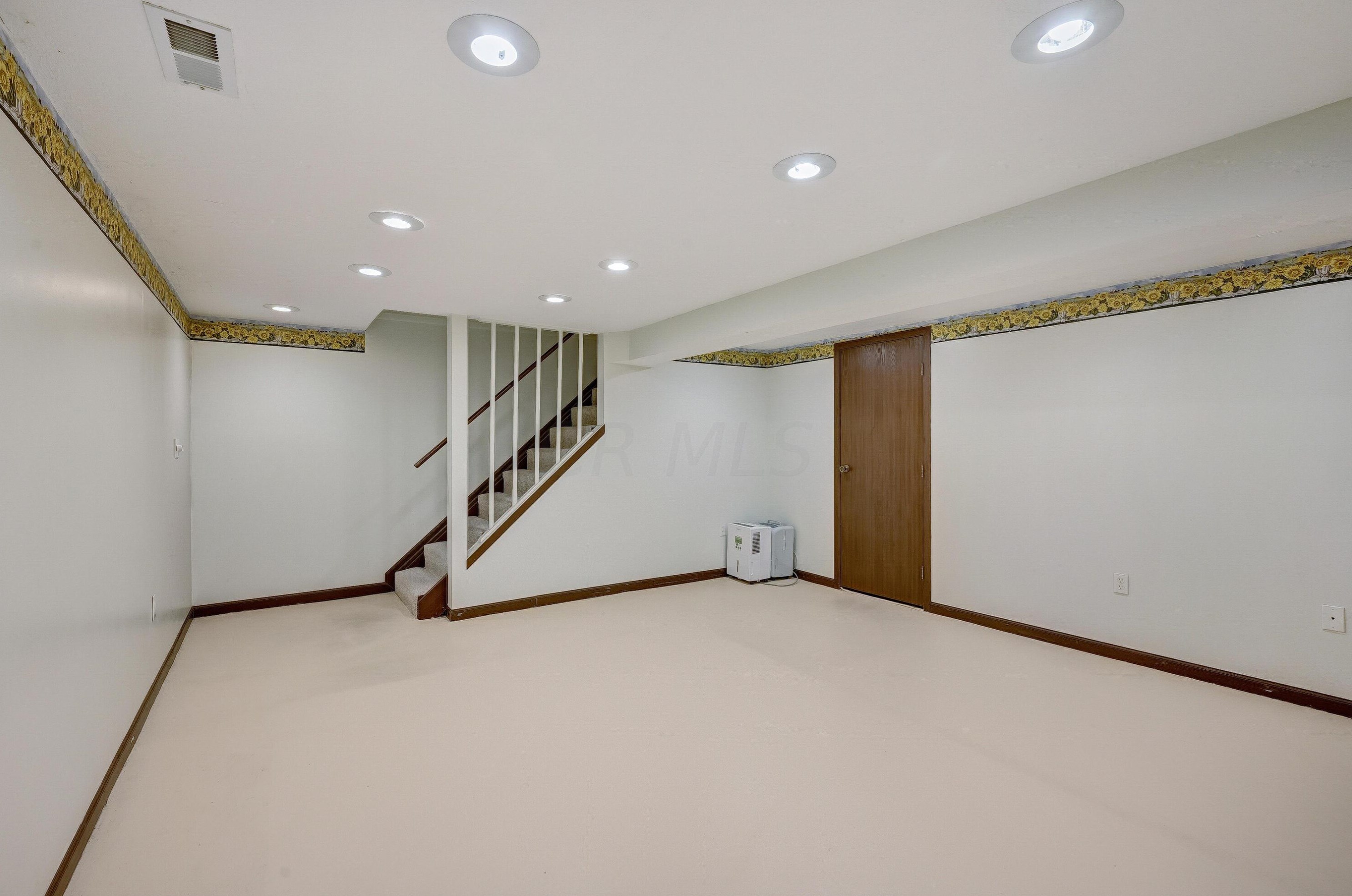 5188 Canon Rdg Ct, Columbus OH exterior