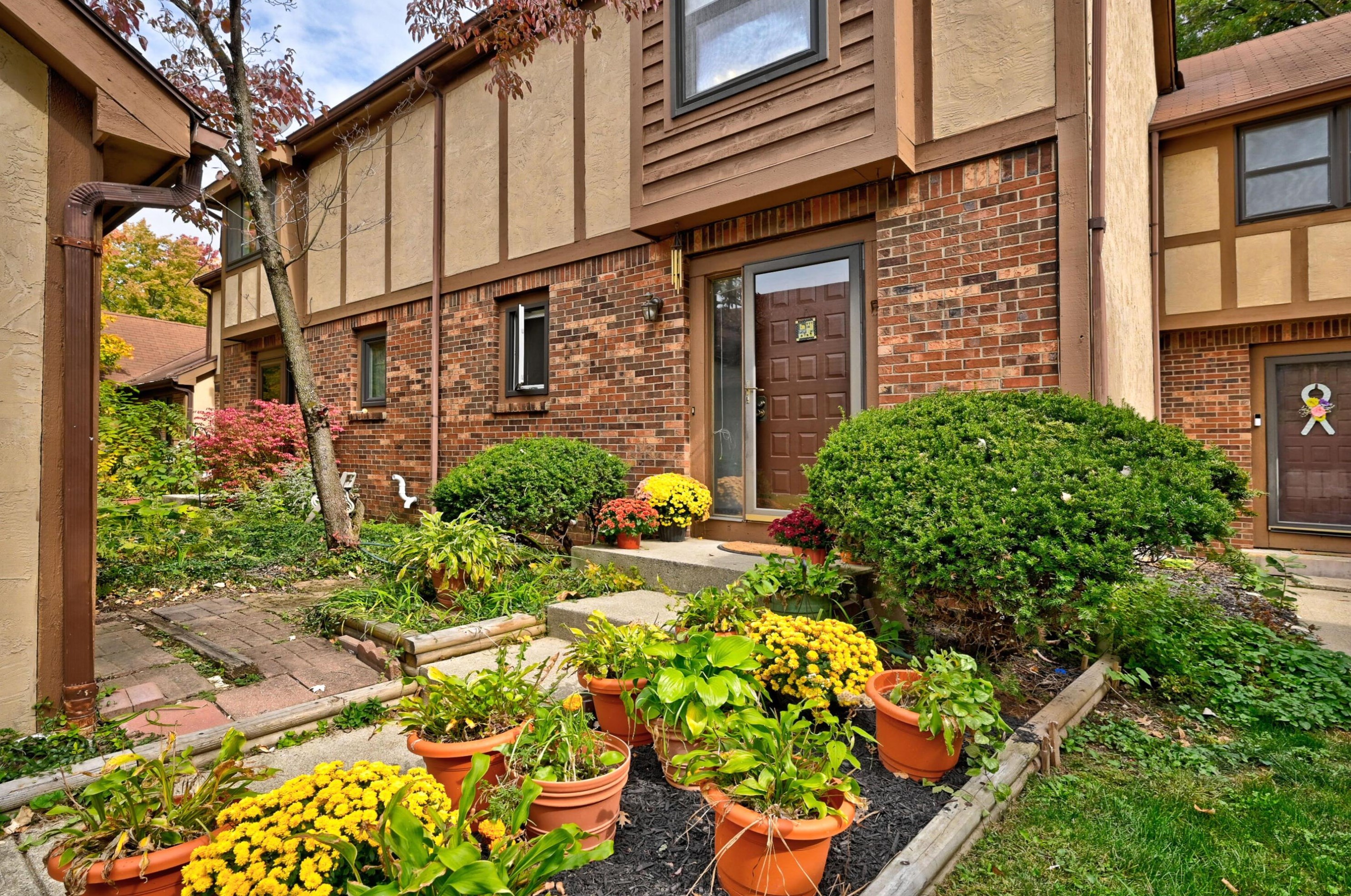 5188 Canon Ridge Ct, Columbus, OH 43230-1075