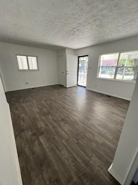 878 Antwerp Rd, Columbus OH  43213-2403 exterior