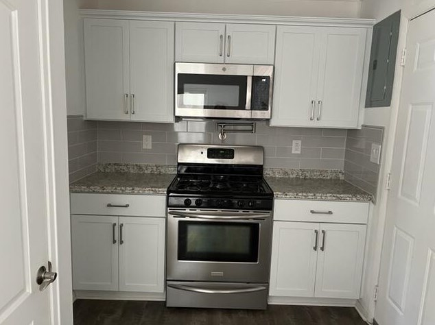 878 Antwerp Rd, Columbus OH  43213-2403 exterior