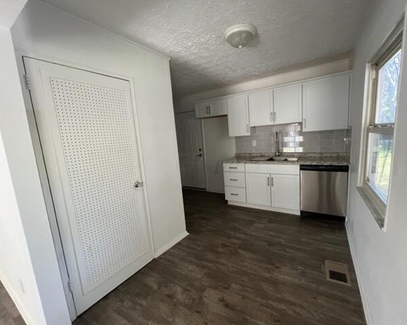 878 Antwerp Rd, Columbus OH  43213-2403 exterior