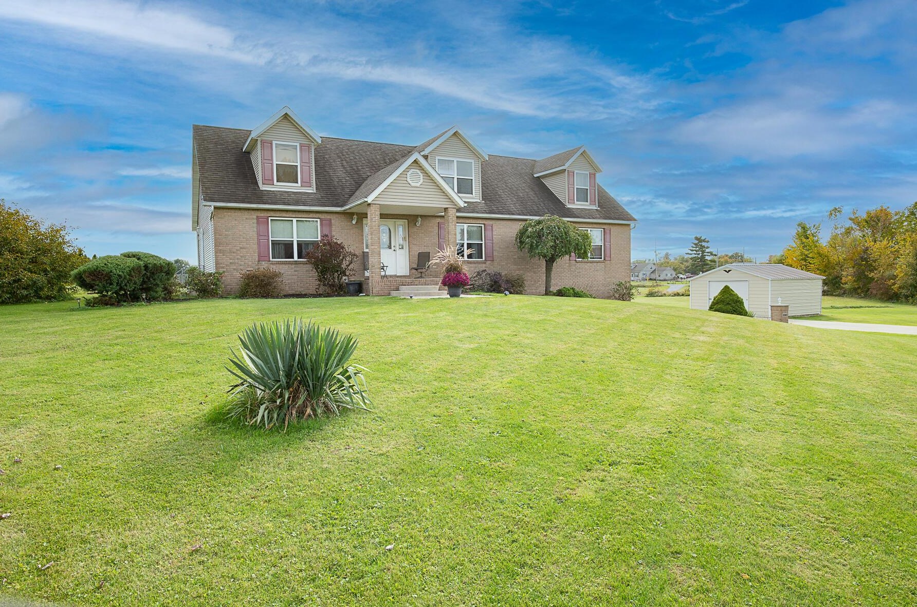 698 Hoover Rd, Mansfield, OH 44905-1306
