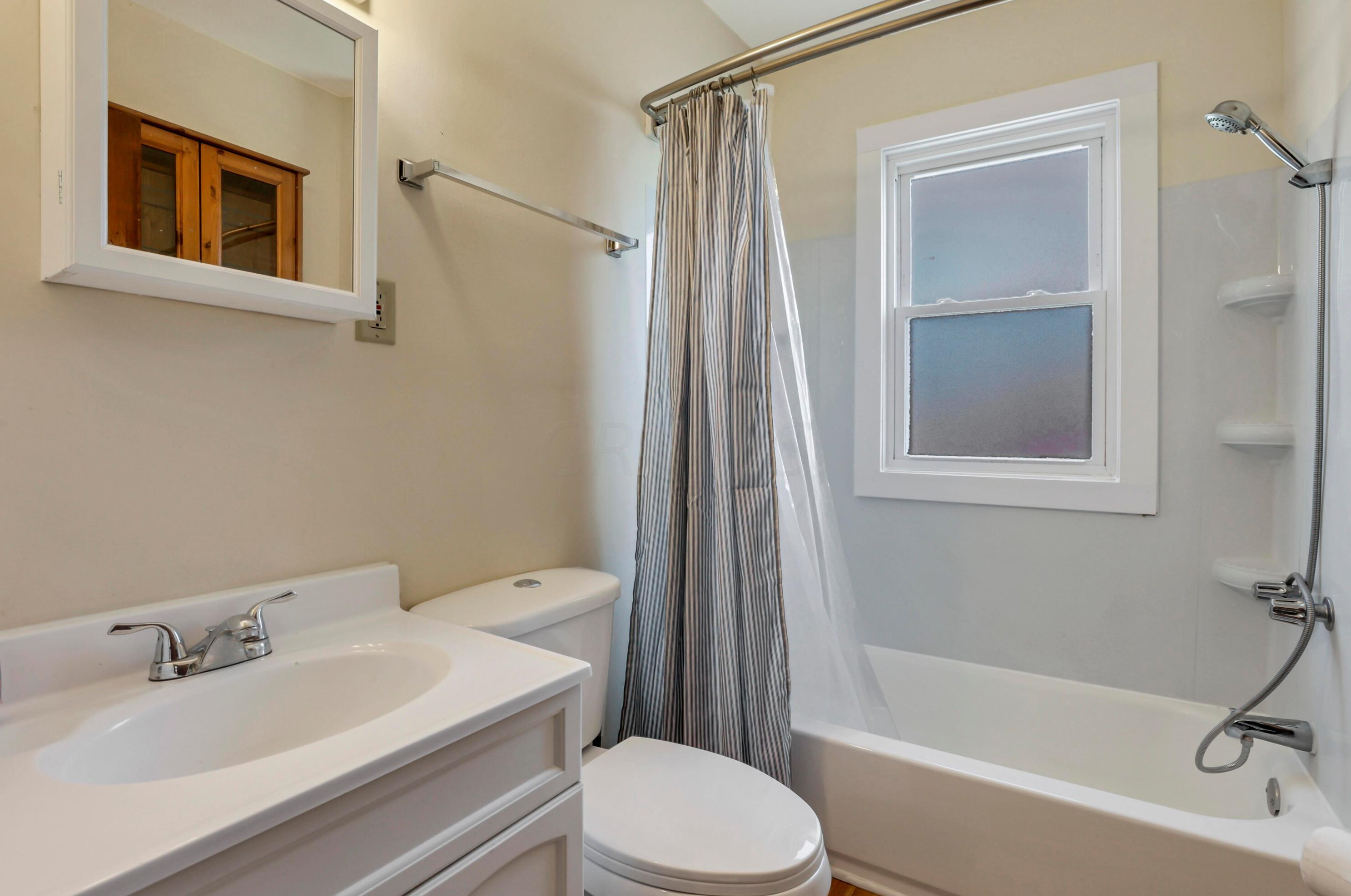 2312 5th Ave, Columbus OH 43201-2961 exterior