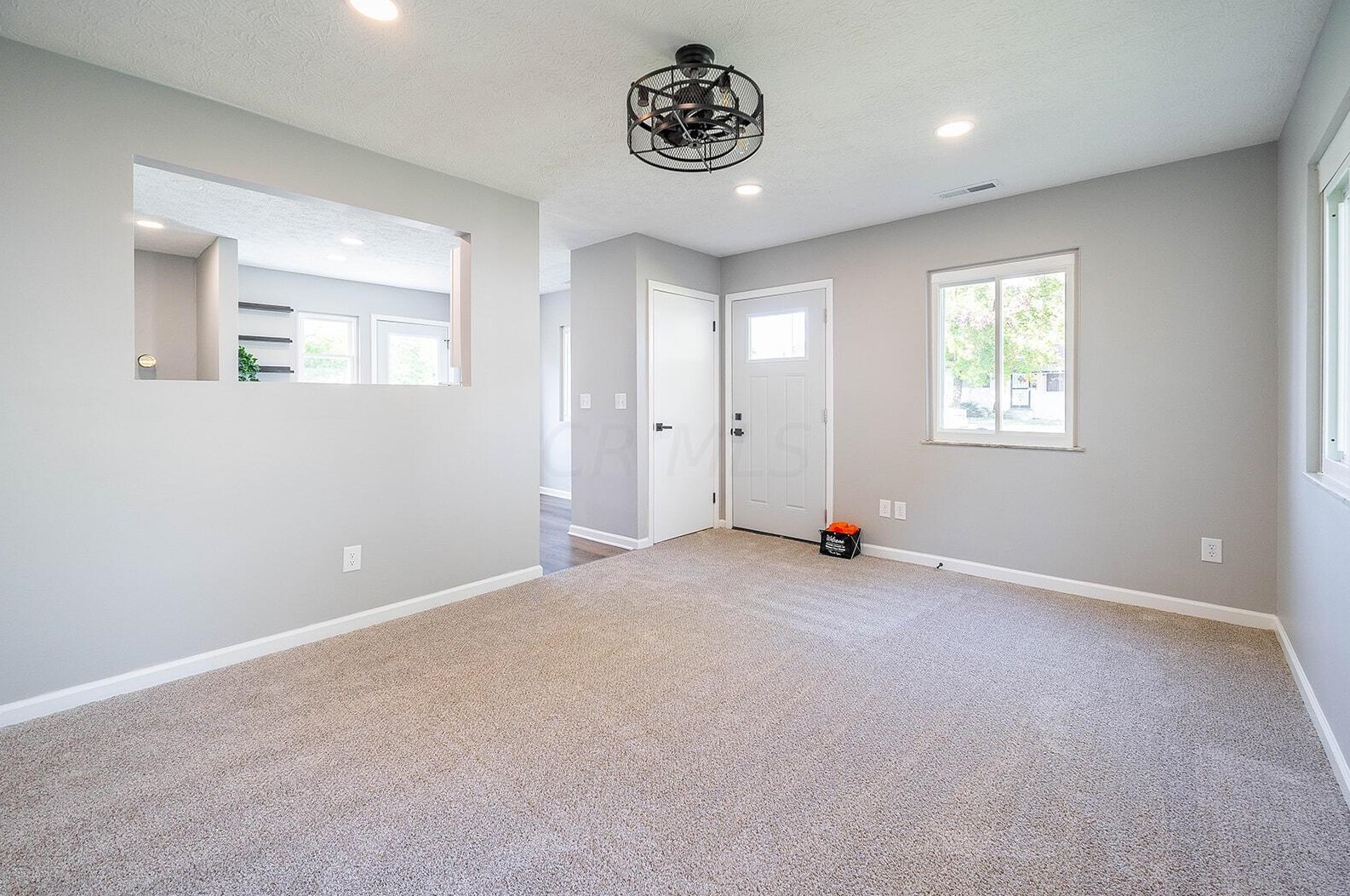 3439 Arnsby Rd, Columbus OH 43232-5909 exterior