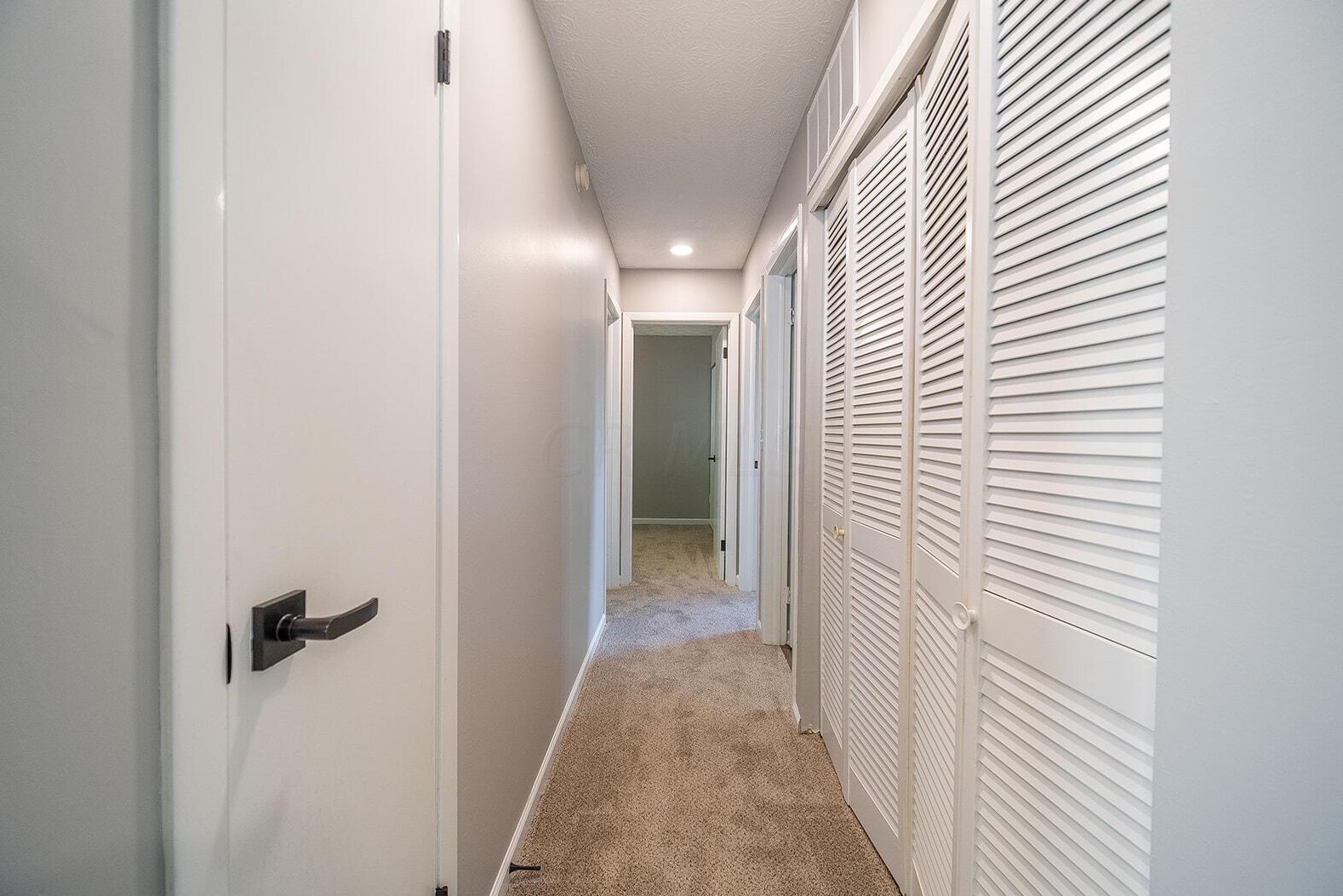 3439 Arnsby Rd, Columbus OH 43232-5909 exterior