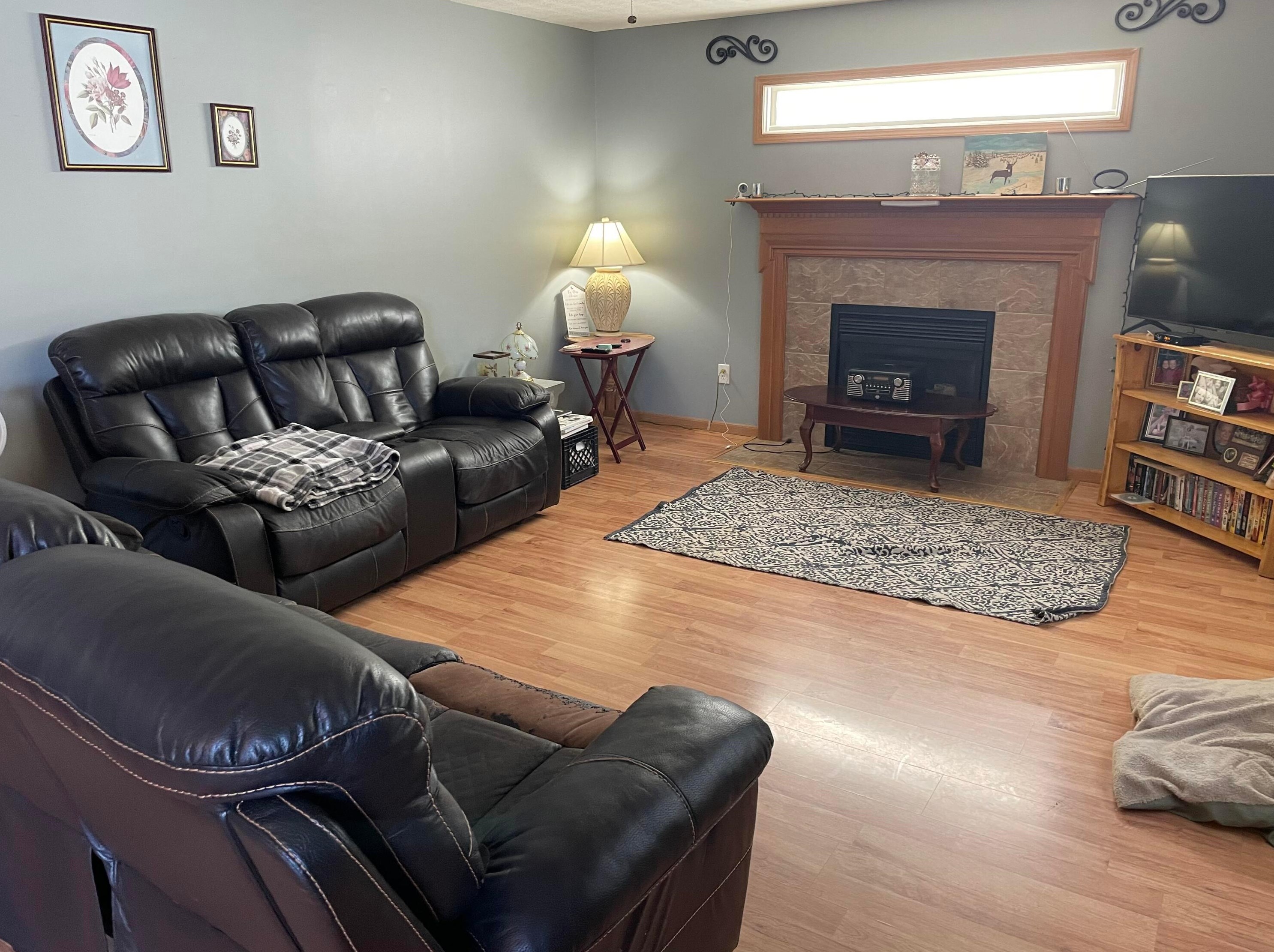 85 Richard Ave, Ashville, OH 43103-9000