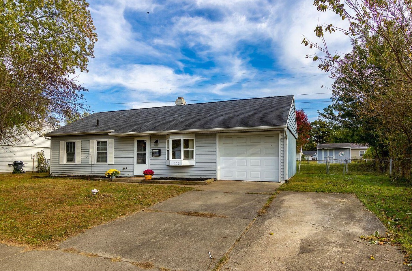 1808 Shasta Dr, Lancaster, OH 43130-2276